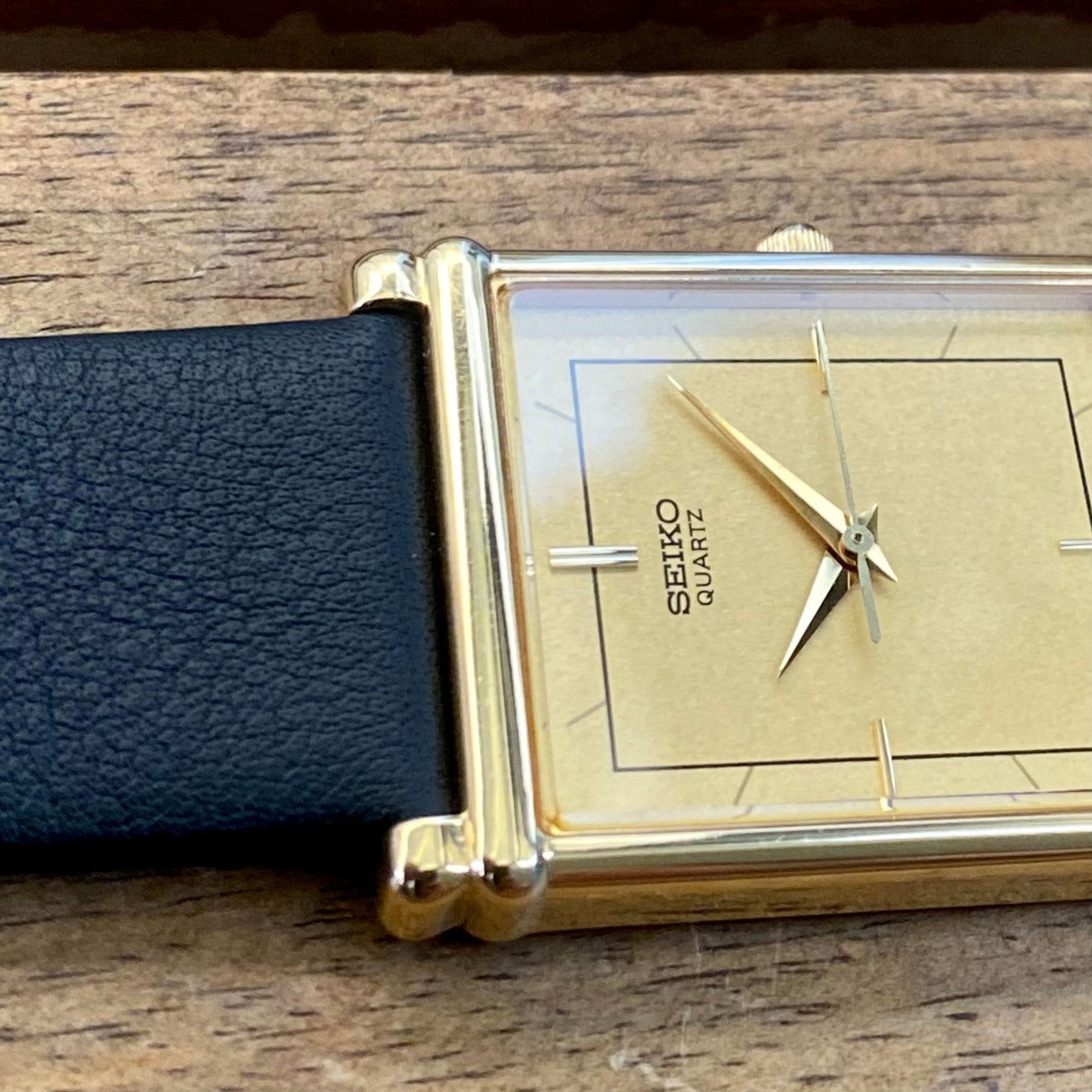 Vintage August 1984 Seiko Quartz Tank 9021-5270 SGP - Double Square Dial