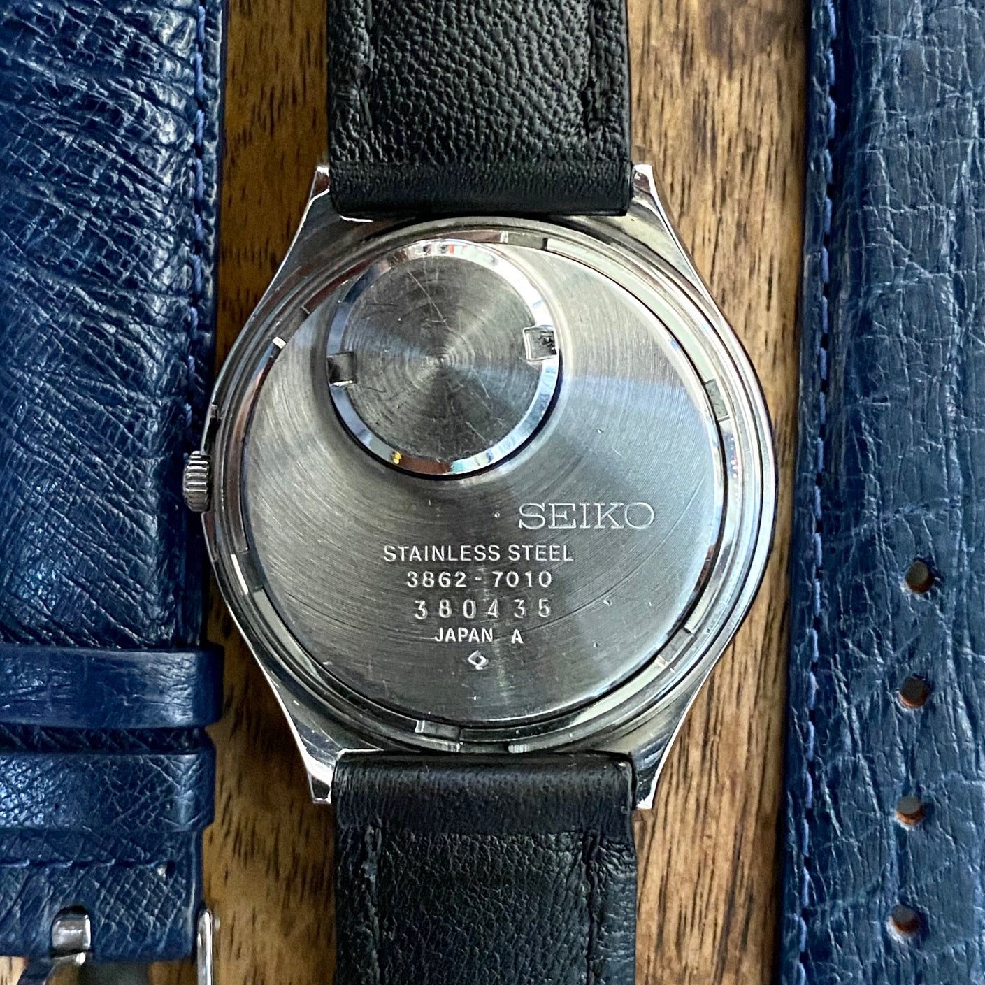COMING SOON! Vintage August 1978 Seiko Quartz QR 3862-7010 with Blue Gradient Dial and White-Tipped Second Hand - Excellent Condition! - PRE-ORDER NOW!