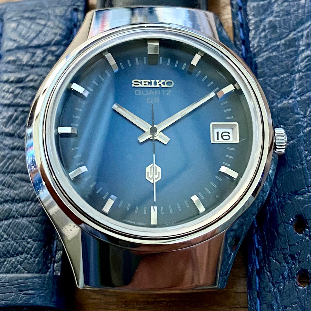 COMING SOON! Vintage August 1978 Seiko Quartz QR 3862-7010 with Blue Gradient Dial and White-Tipped Second Hand - Excellent Condition! - PRE-ORDER NOW!