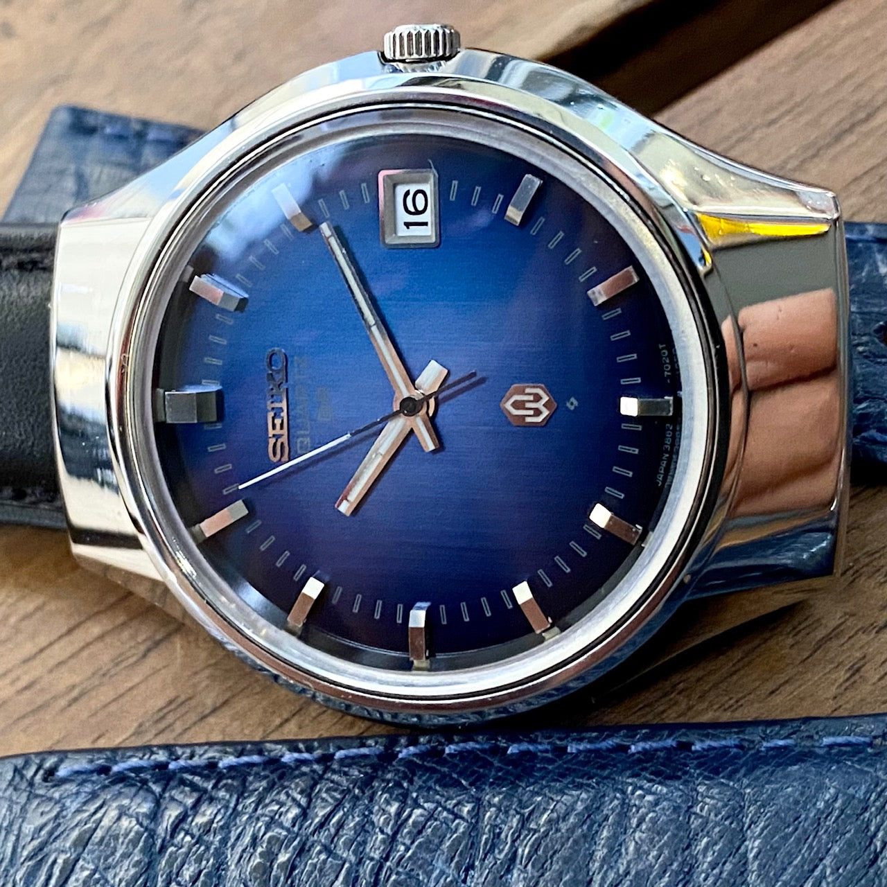 COMING SOON! Vintage August 1978 Seiko Quartz QR 3862-7010 with Blue Gradient Dial and White-Tipped Second Hand - Excellent Condition! - PRE-ORDER NOW!