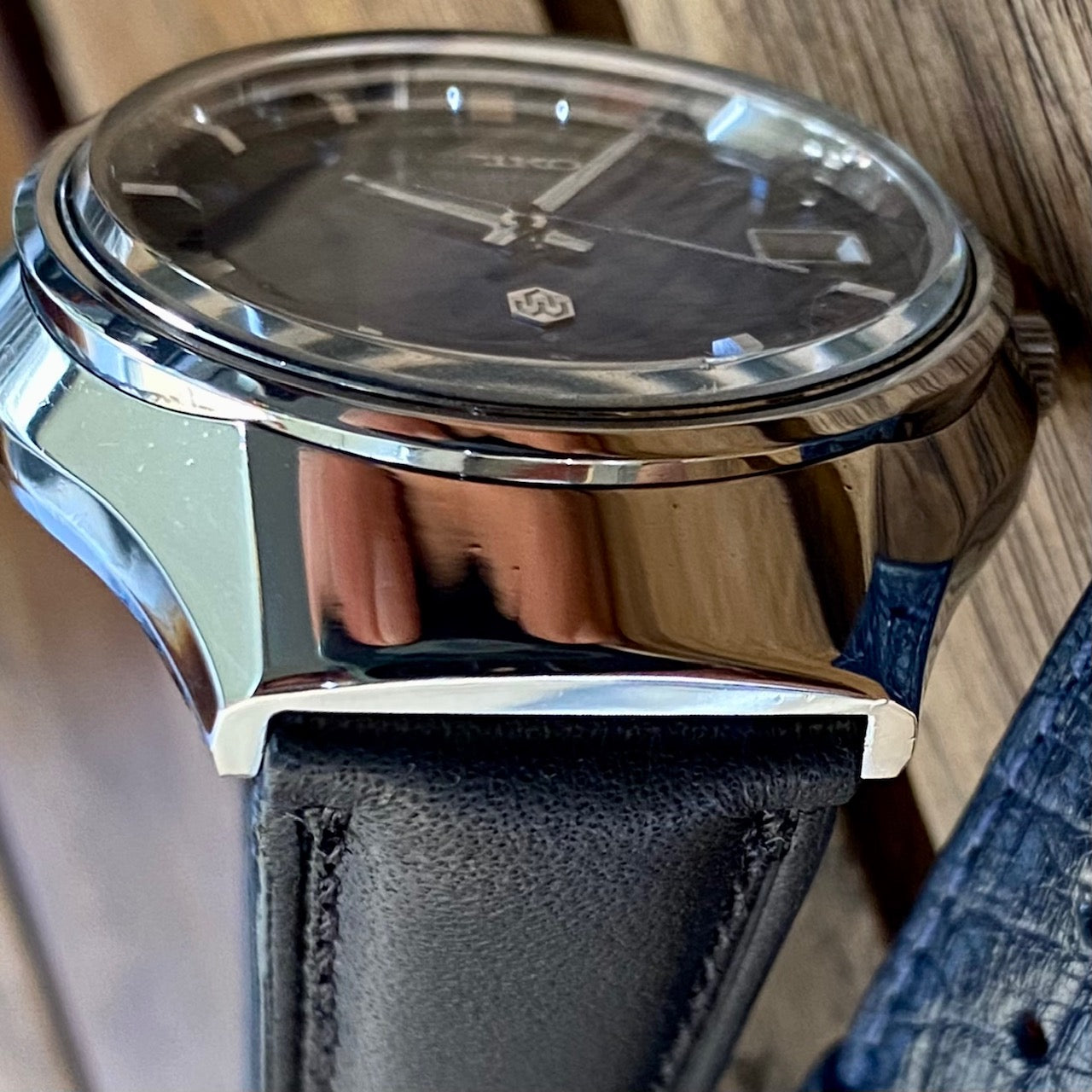 COMING SOON! Vintage August 1978 Seiko Quartz QR 3862-7010 with Blue Gradient Dial and White-Tipped Second Hand - Excellent Condition! - PRE-ORDER NOW!