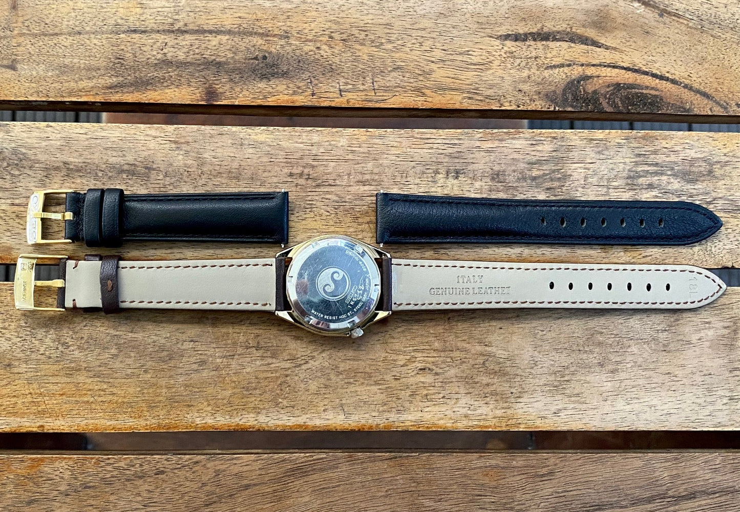 Vintage November 1981 Seiko Silverwave Quartz 8229-7050 - HGC Honeycomb Dial UK VINTAGE WATCH LTD