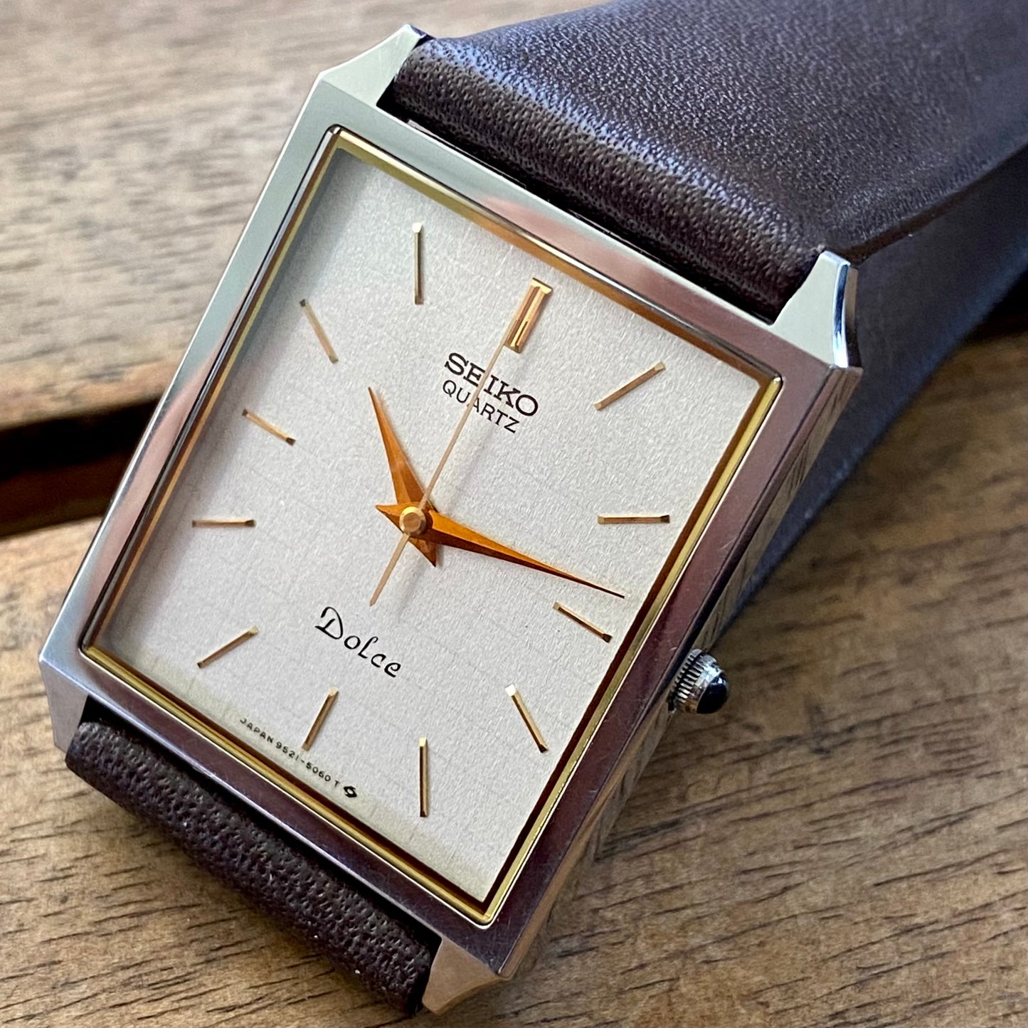 Vintage June 1985 SHA Seiko Dolce Tank Quartz 9521-5050 - Graph Dial