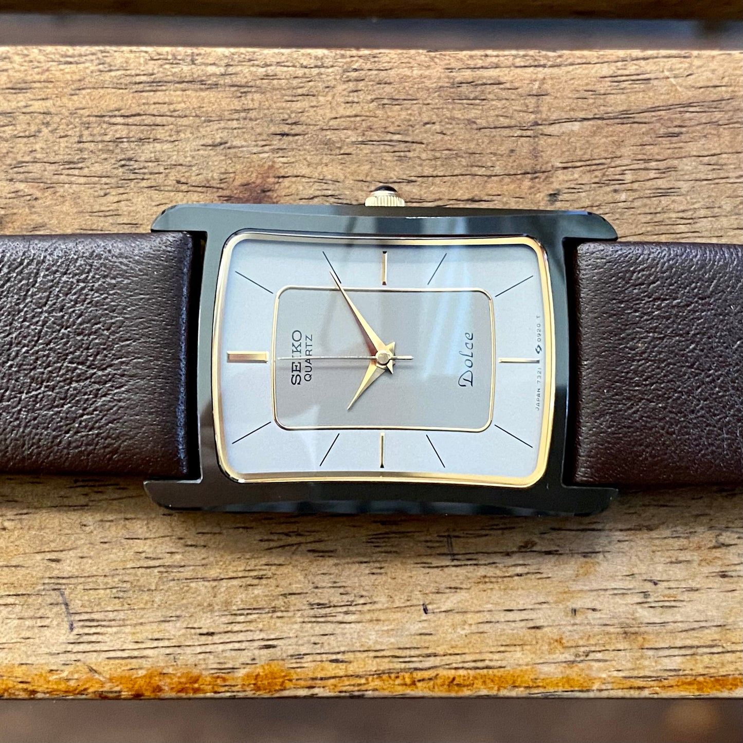 Mint Condition Vintage February 1985 Seiko Dolce Quartz Tank 7321-5490 Ceramics