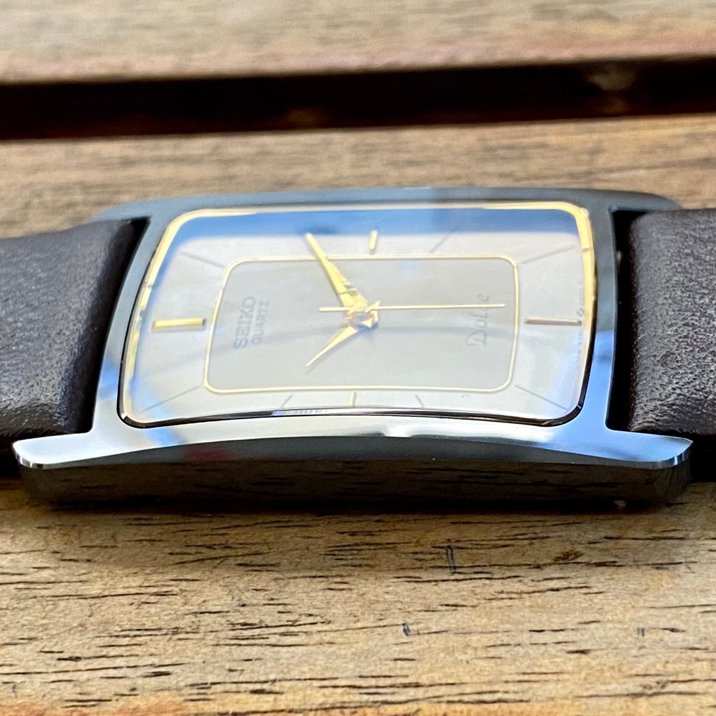 Mint Condition Vintage February 1985 Seiko Dolce Quartz Tank 7321-5490 Ceramics