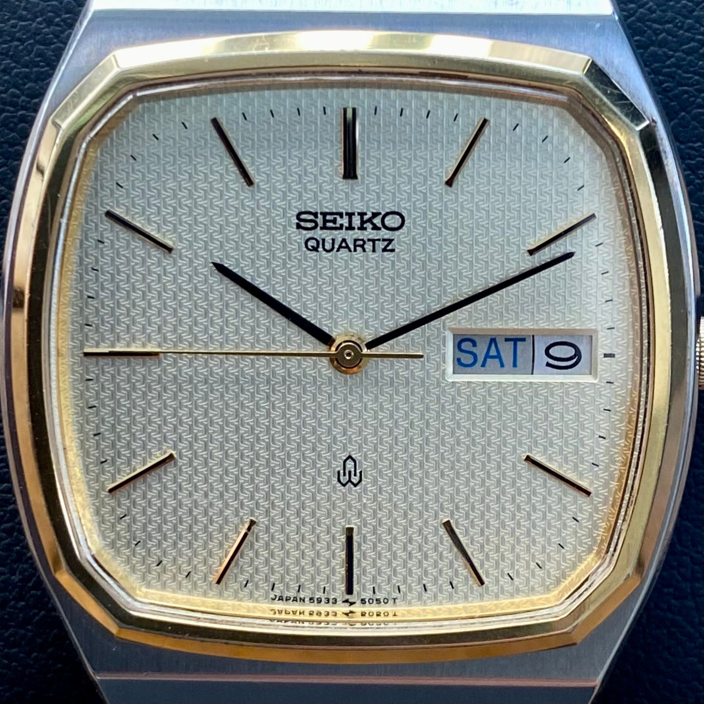 Vintage October 1990 Seiko Quartz Tank 5933-5040 2-Tone Champagne Waffle