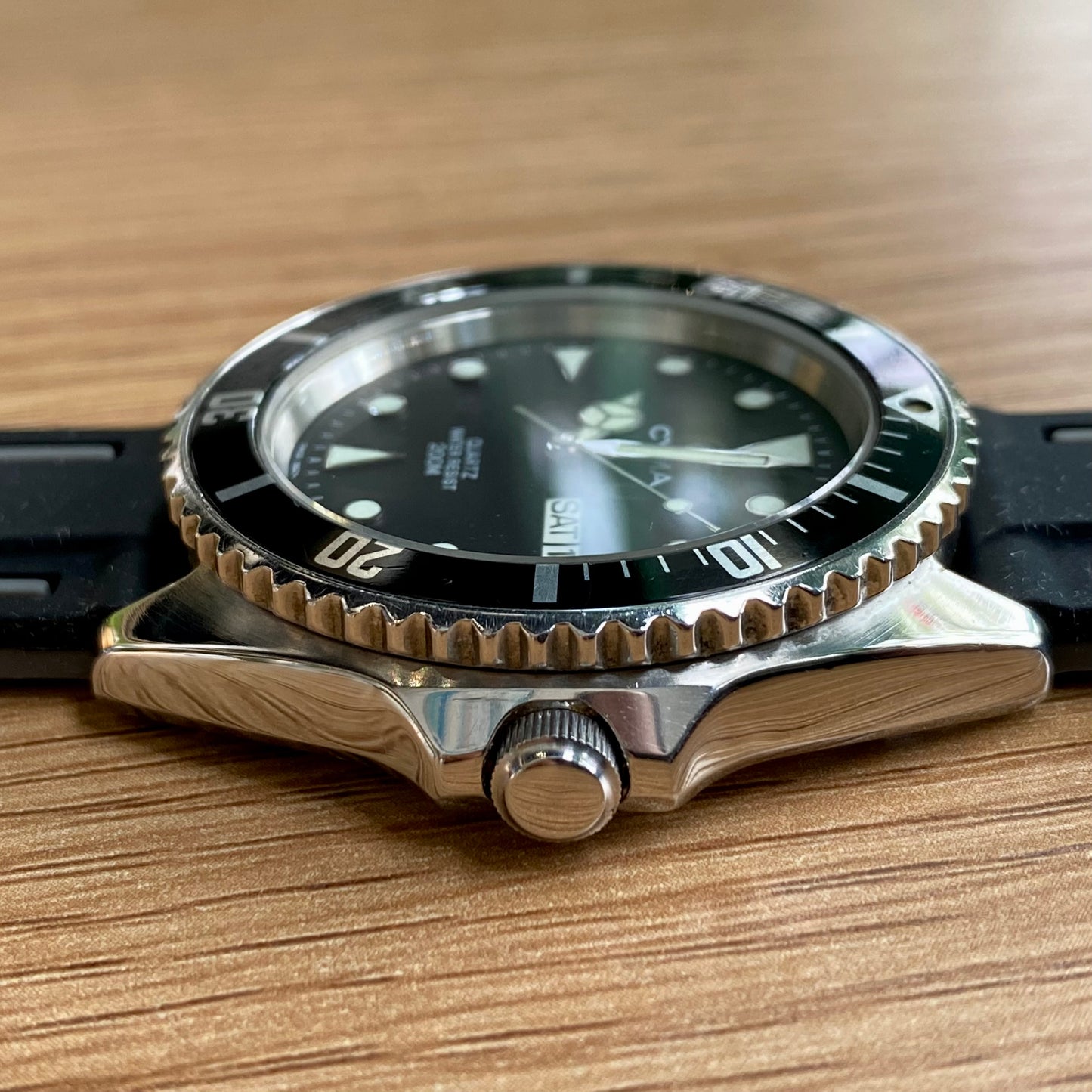 Vintage Cyma Quartz Diver 43mm “Baby Submariner” Ref. 9111 ETA 955.422