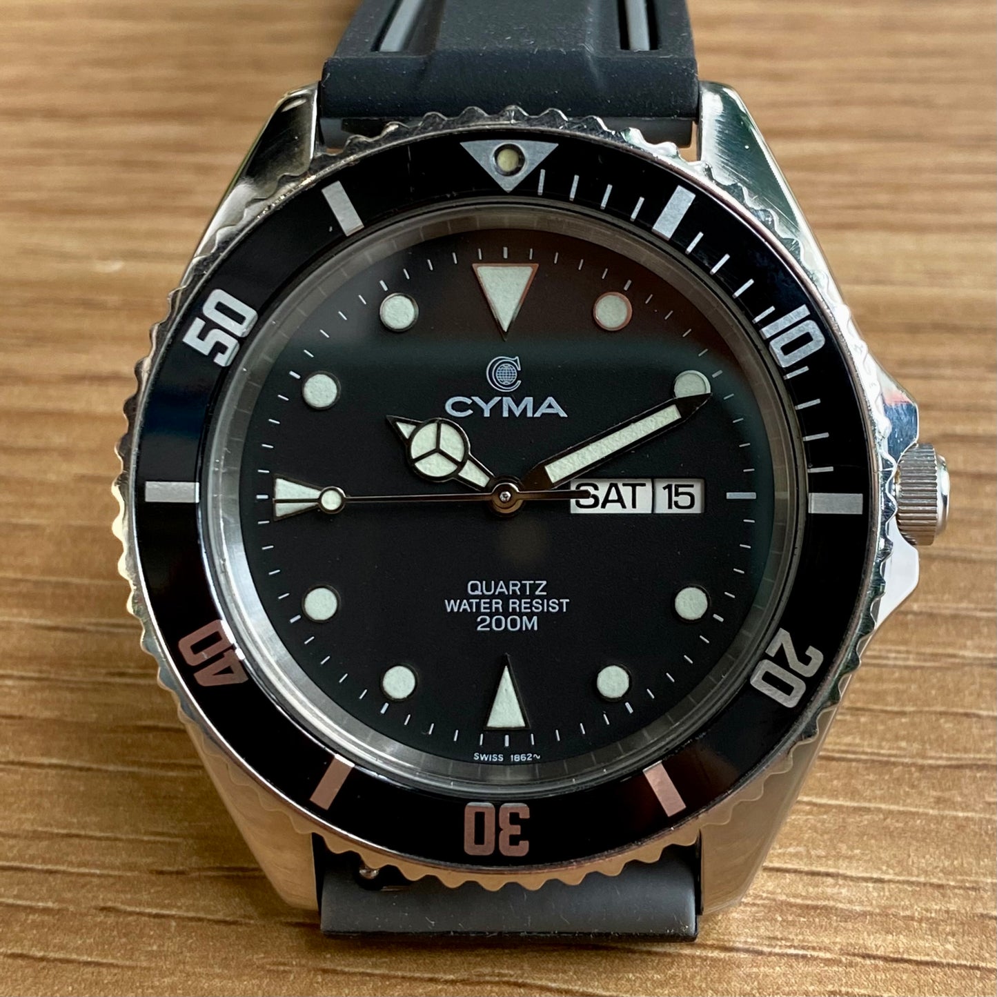 Vintage Cyma Quartz Diver 43mm “Baby Submariner” Ref. 9111 ETA 955.422