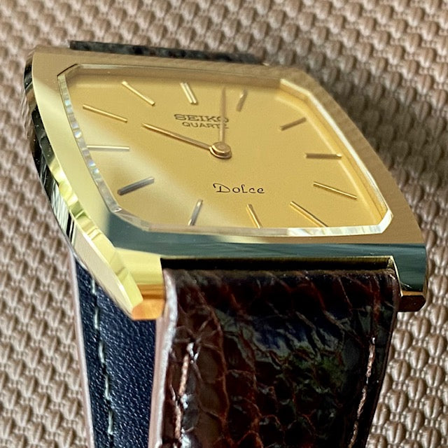 Vintage March 1981 GHA Seiko Dolce Quartz Tank 6020-5980 - Gold TV Screen - Minty
