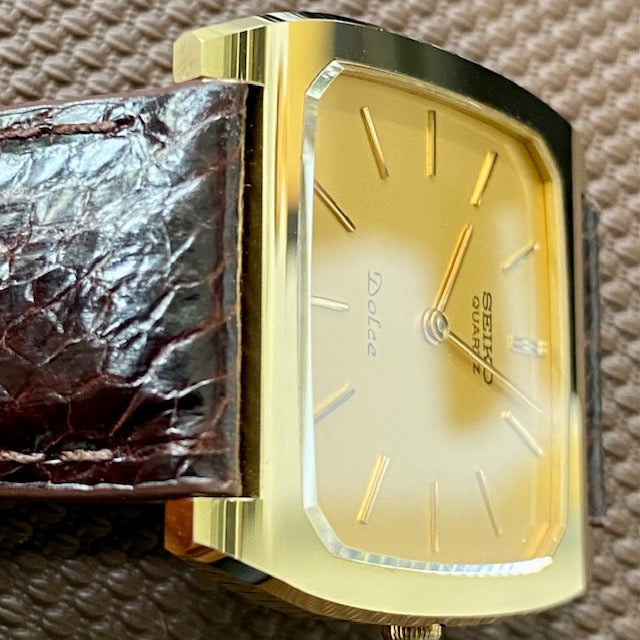 Vintage March 1981 GHA Seiko Dolce Quartz Tank 6020-5980 - Gold TV Screen - Minty