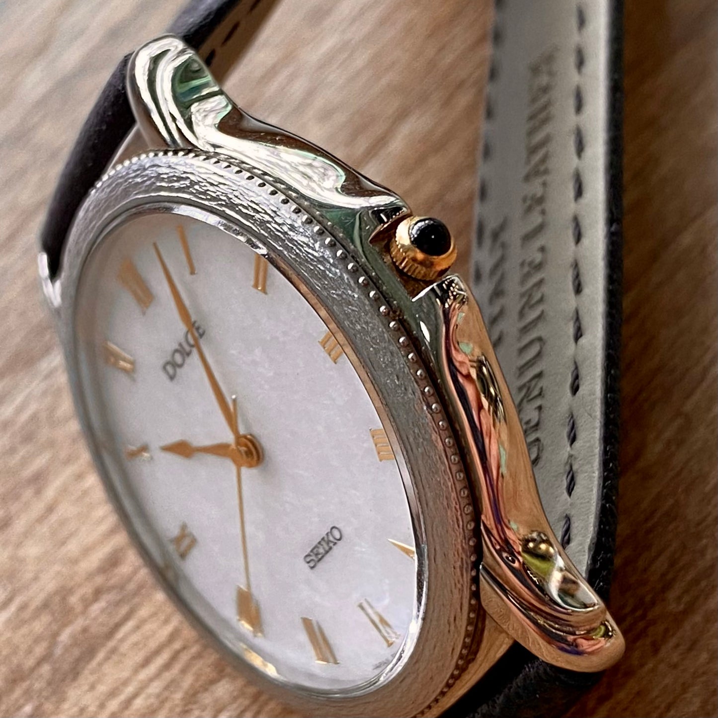 Vintage March 1992 Seiko Dolce Quartz 8N41-6180 Mother of Pearl Dial – Hammered Case