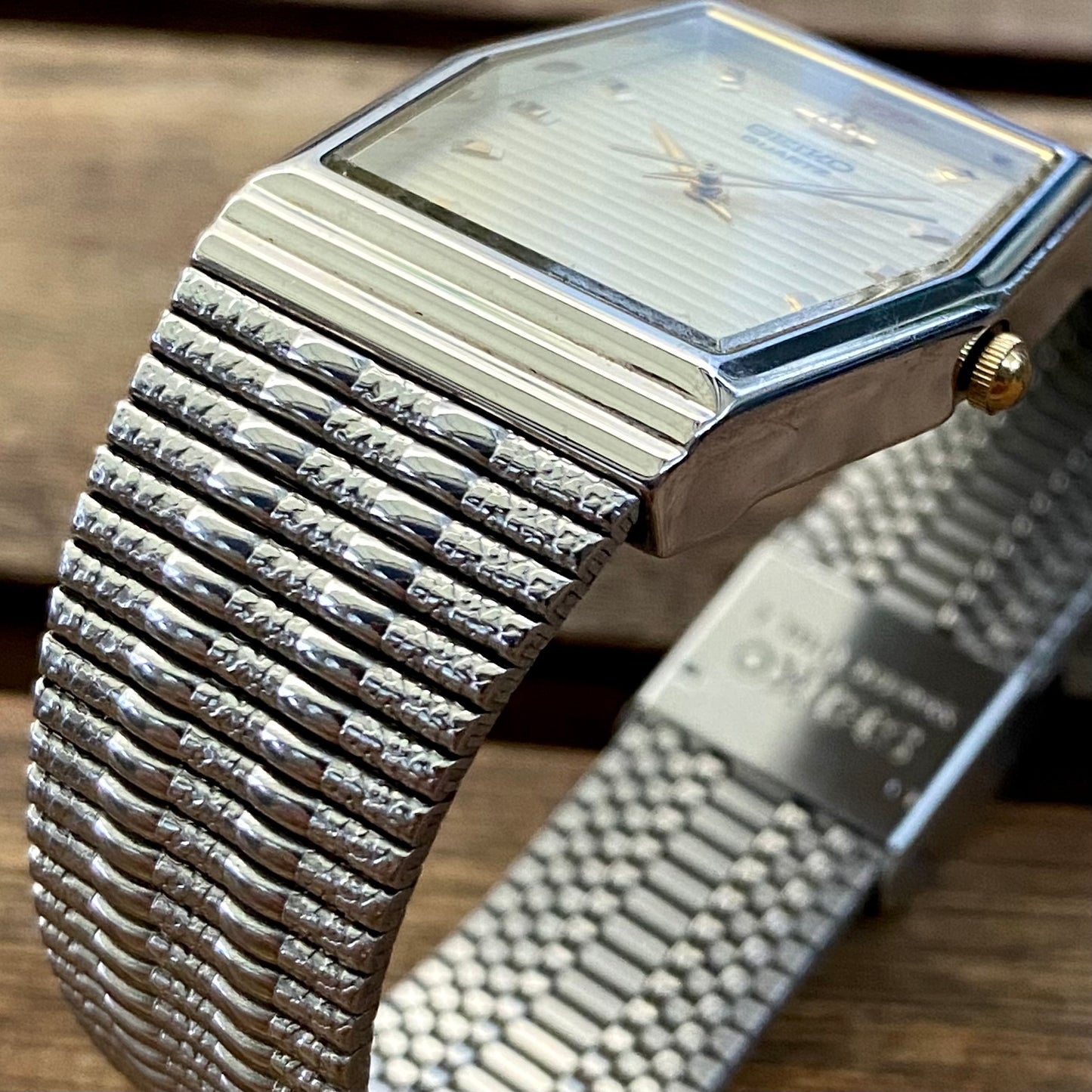 Vintage July 1992 Seiko Quartz Galaxy V701-5J90 White Steel Hexagonal 2–Tone Case 277718