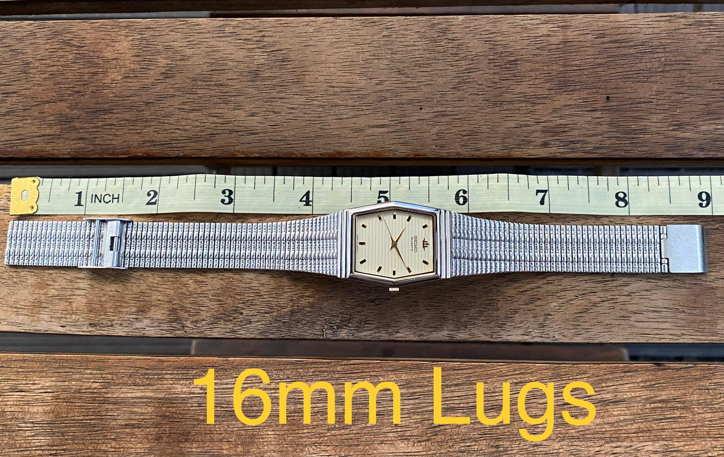 Vintage July 1992 Seiko Quartz Galaxy V701-5J90 White Steel Hexagonal 2–Tone Case 277718