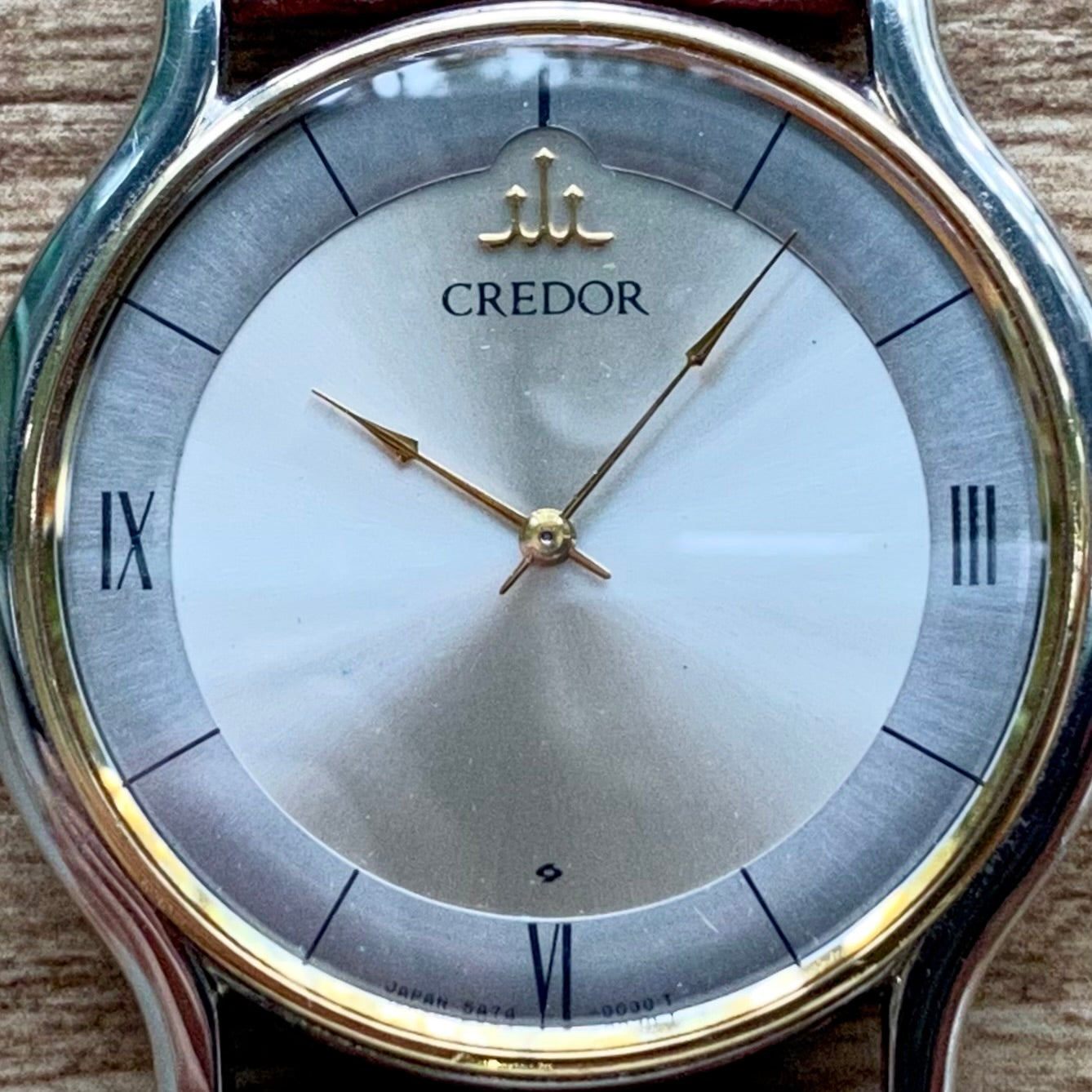 Vintage June 1991 Seiko Credor Quartz 5A74-0020 - 18K Gold Bezel - Pie Pan Dial with Cathedral Hands