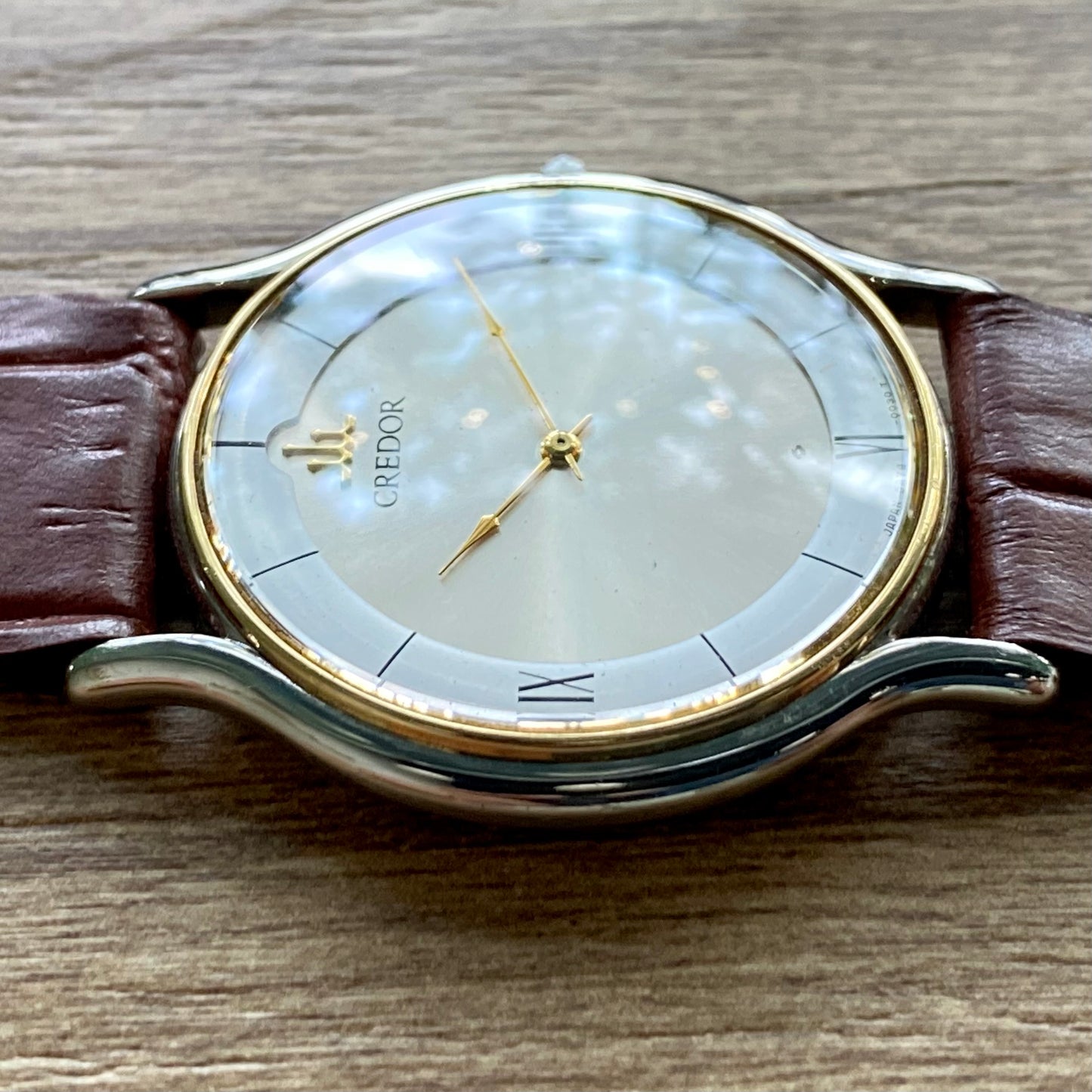 Vintage June 1991 Seiko Credor Quartz 5A74-0020 - 18K Gold Bezel - Pie Pan Dial with Cathedral Hands