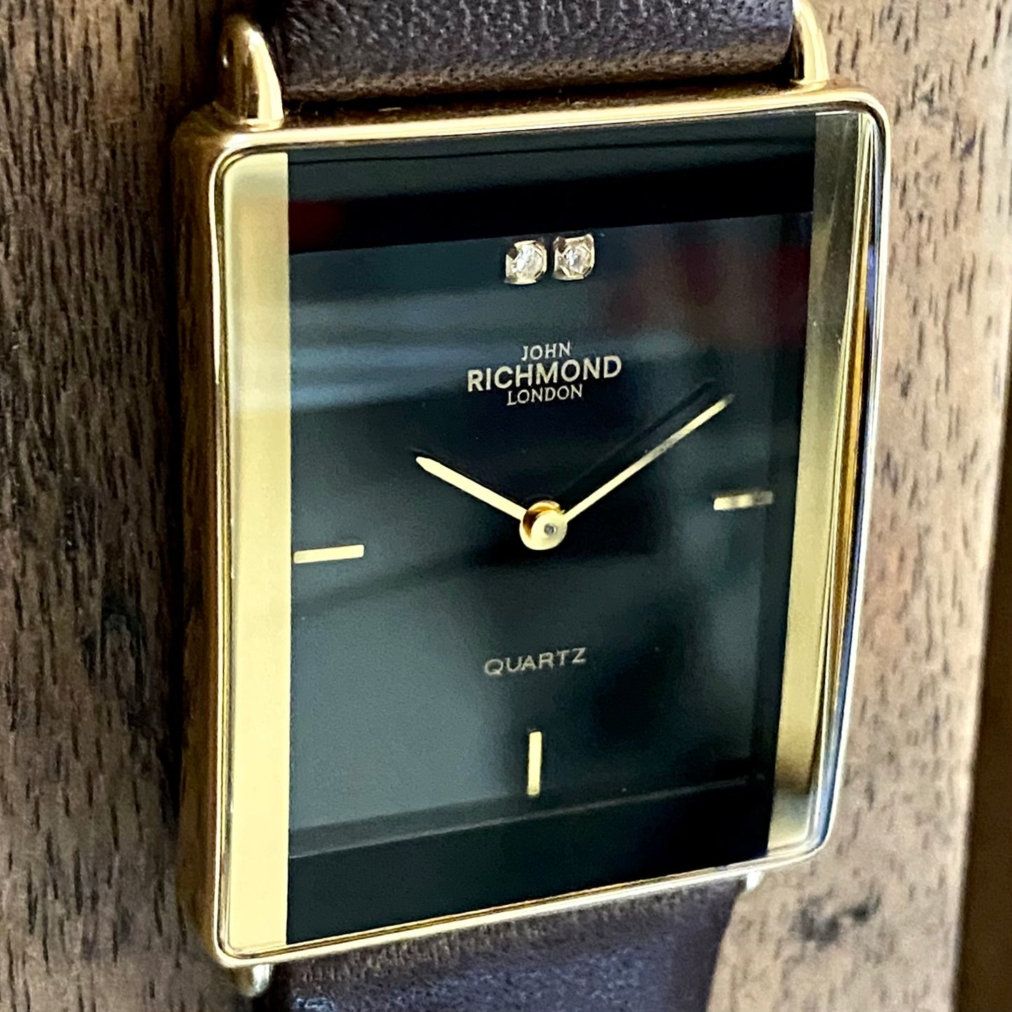 RARE Vintage 1999 John Richmond London JRM-7M Black Dial with 2 real diamonds - Pie pan crown