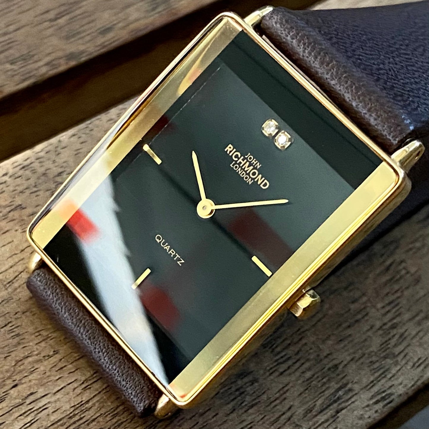 RARE Vintage 1999 John Richmond London JRM-7M Black Dial with 2 real diamonds - Pie pan crown