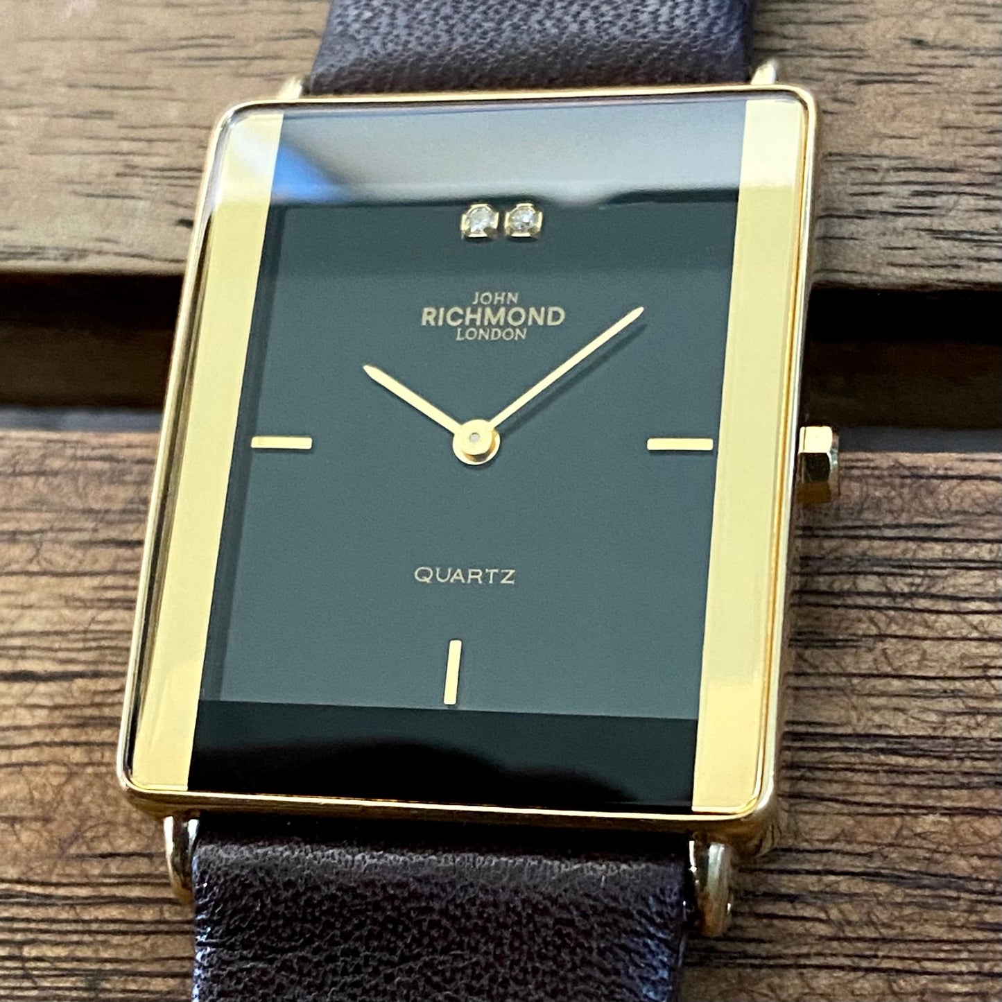 RARE Vintage 1999 John Richmond London JRM-7M Black Dial with 2 real diamonds - Pie pan crown