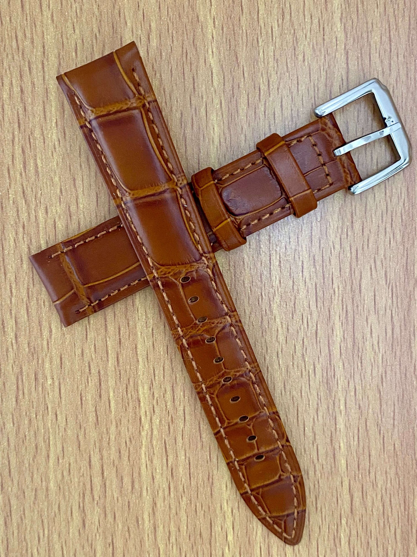 18mm Leather Watch Strap Light Brown Crocodile Imprint UK VINTAGE WATCH LTD