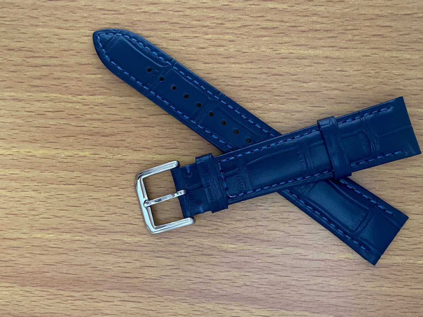 18mm Leather Watch Strap Blue Crocodile Imprint & Buckle UK VINTAGE WATCH LTD