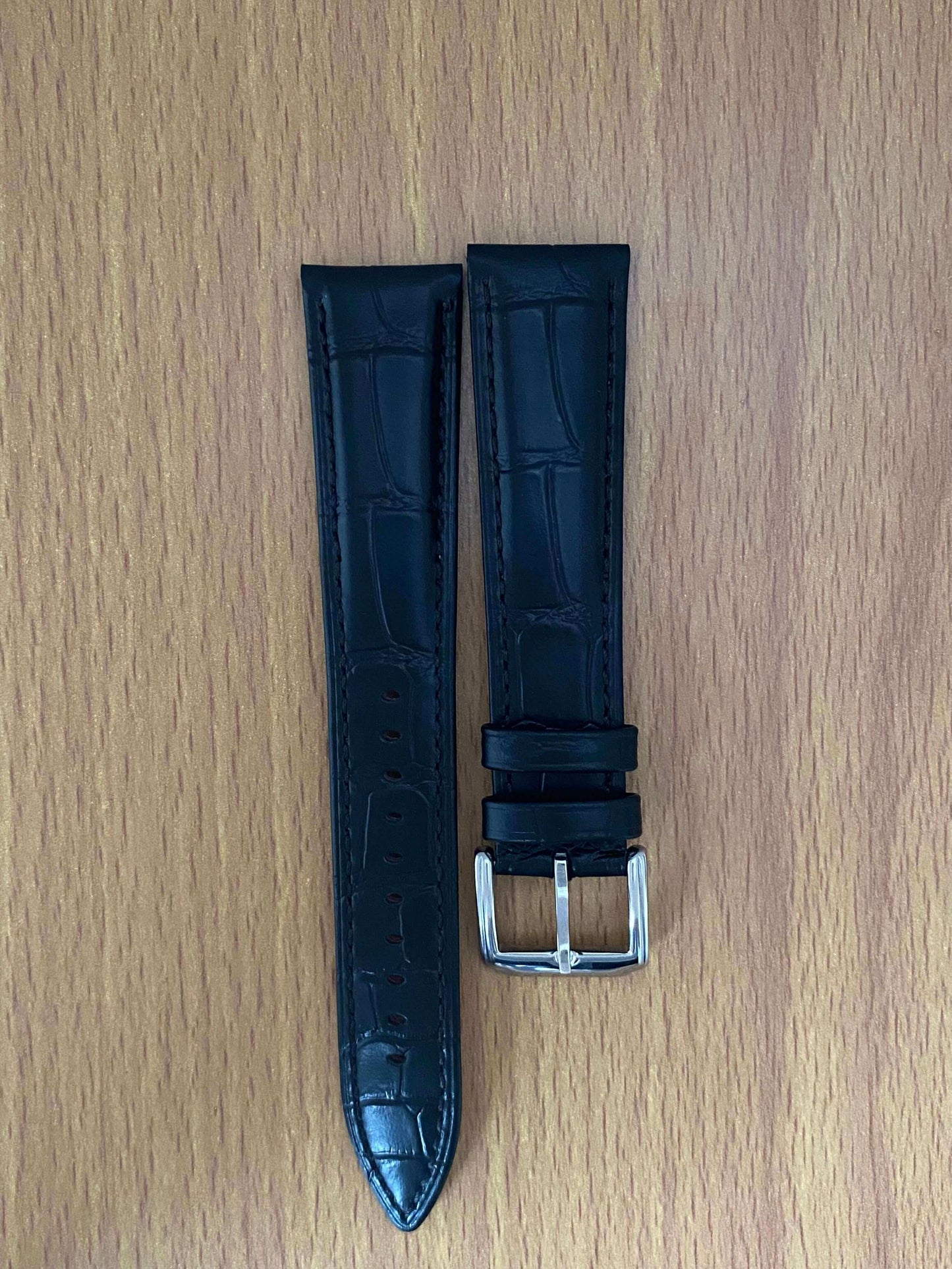 18mm Leather Watch Strap Black Crocodile Imprint & BuckleUK VINTAGE WATCH LTD
