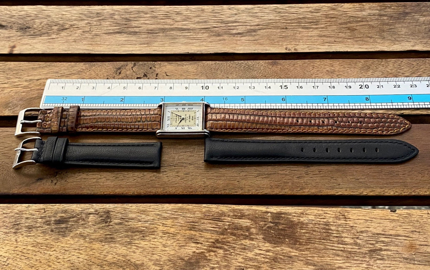 Rare Vintage Seiko Quartz Alba Tank V515-5480 SABS, May 1999 UK VINTAGE WATCH LTD