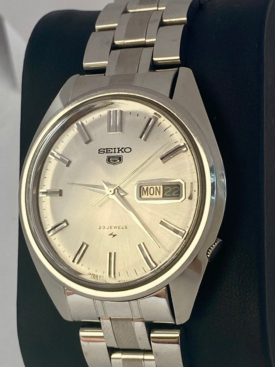 Vintage Seiko 5 5126-8060 Silver Sunburst, Serviced Auto, October 1970 UK VINTAGE WATCH LTD