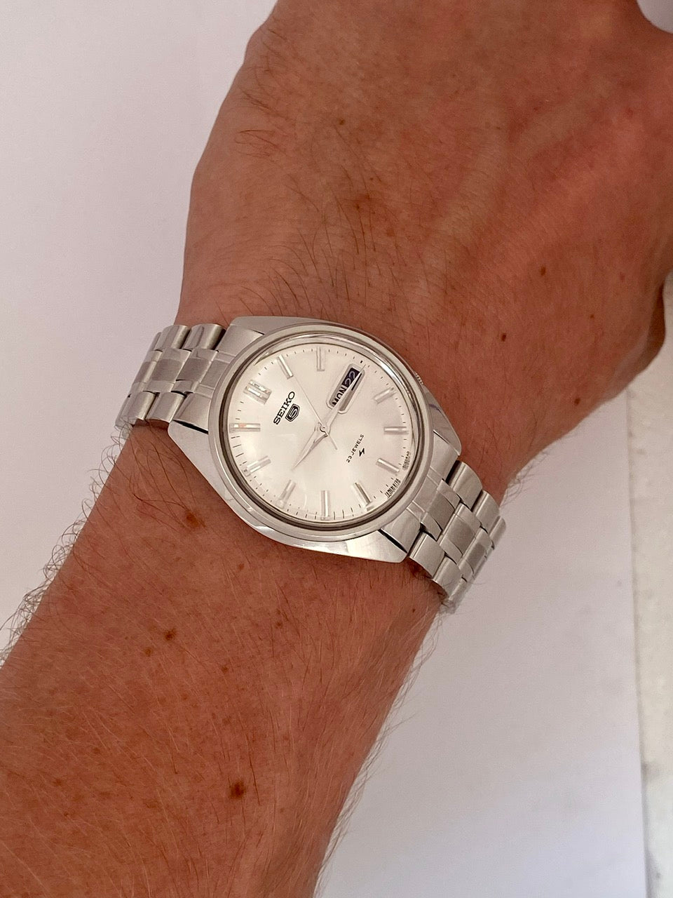 Vintage Seiko 5 5126-8060 Silver Sunburst, Serviced Auto, October 1970 UK VINTAGE WATCH LTD