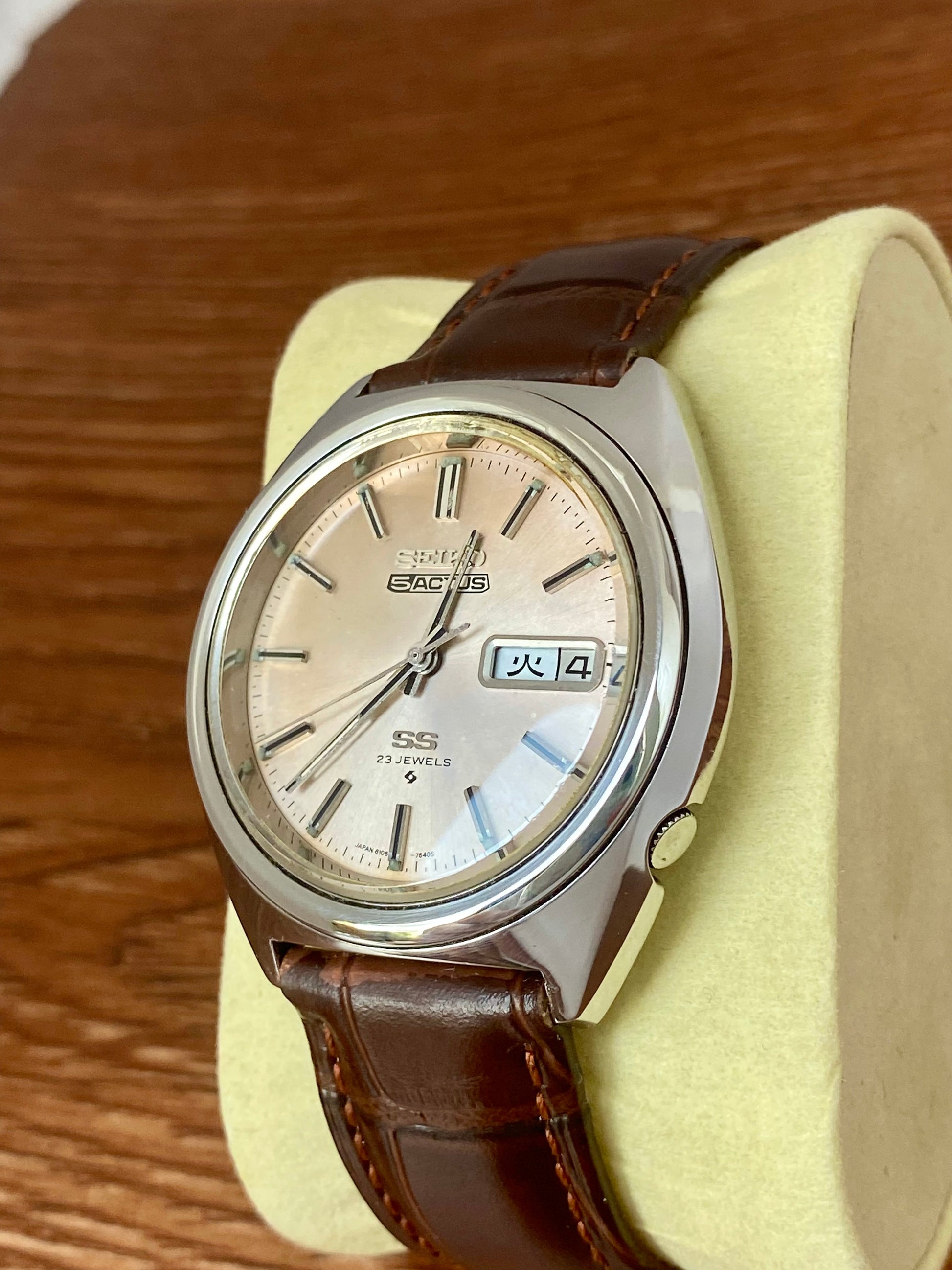 Vintage Seiko 5 SS Actus 6106-7520, Serviced, Salmon Dial November 1972 UK VINTAGE WATCH LTD
