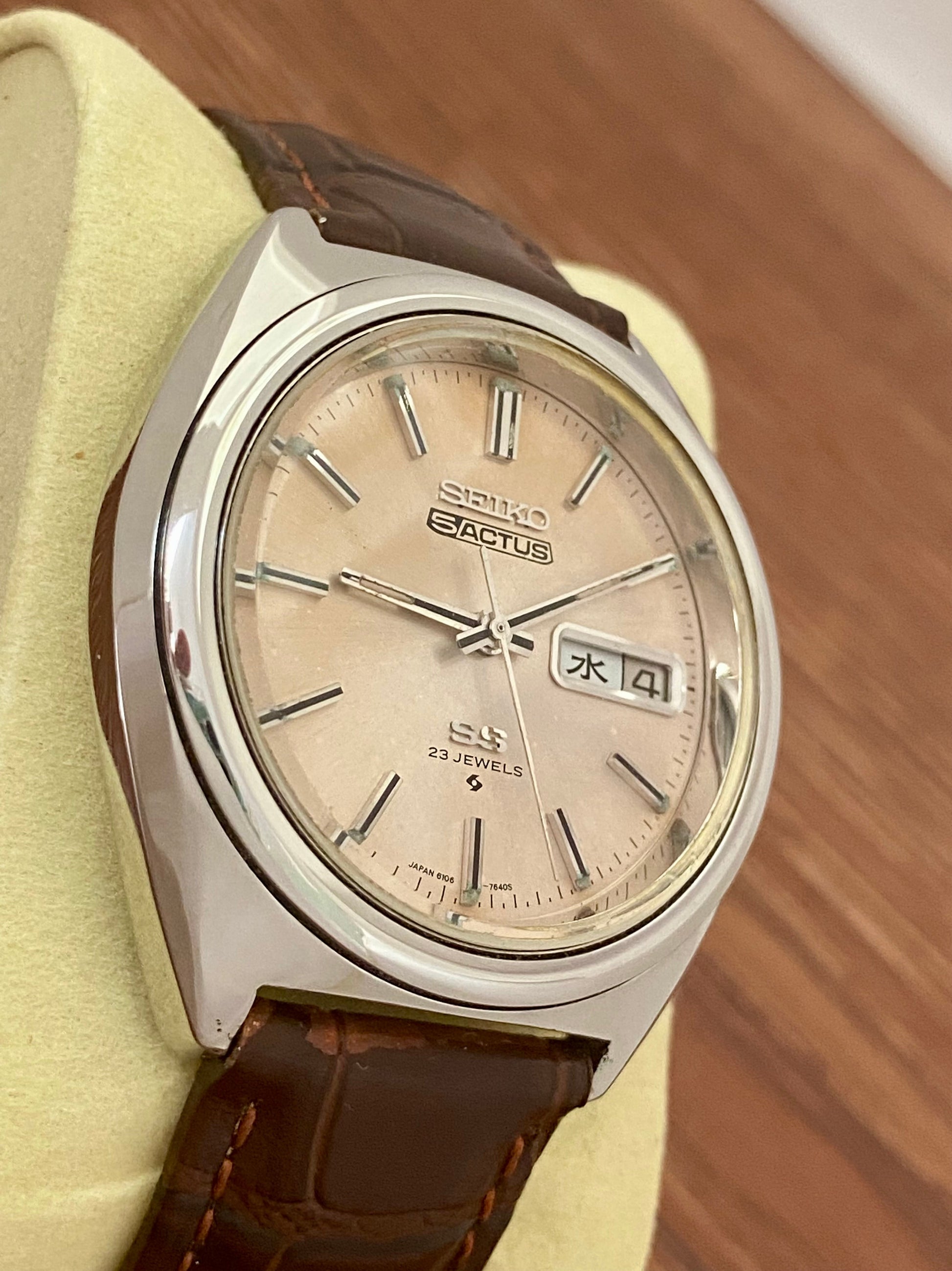 Vintage Seiko 5 SS Actus 6106-7520, Serviced, Salmon Dial November 1972 UK VINTAGE WATCH LTD
