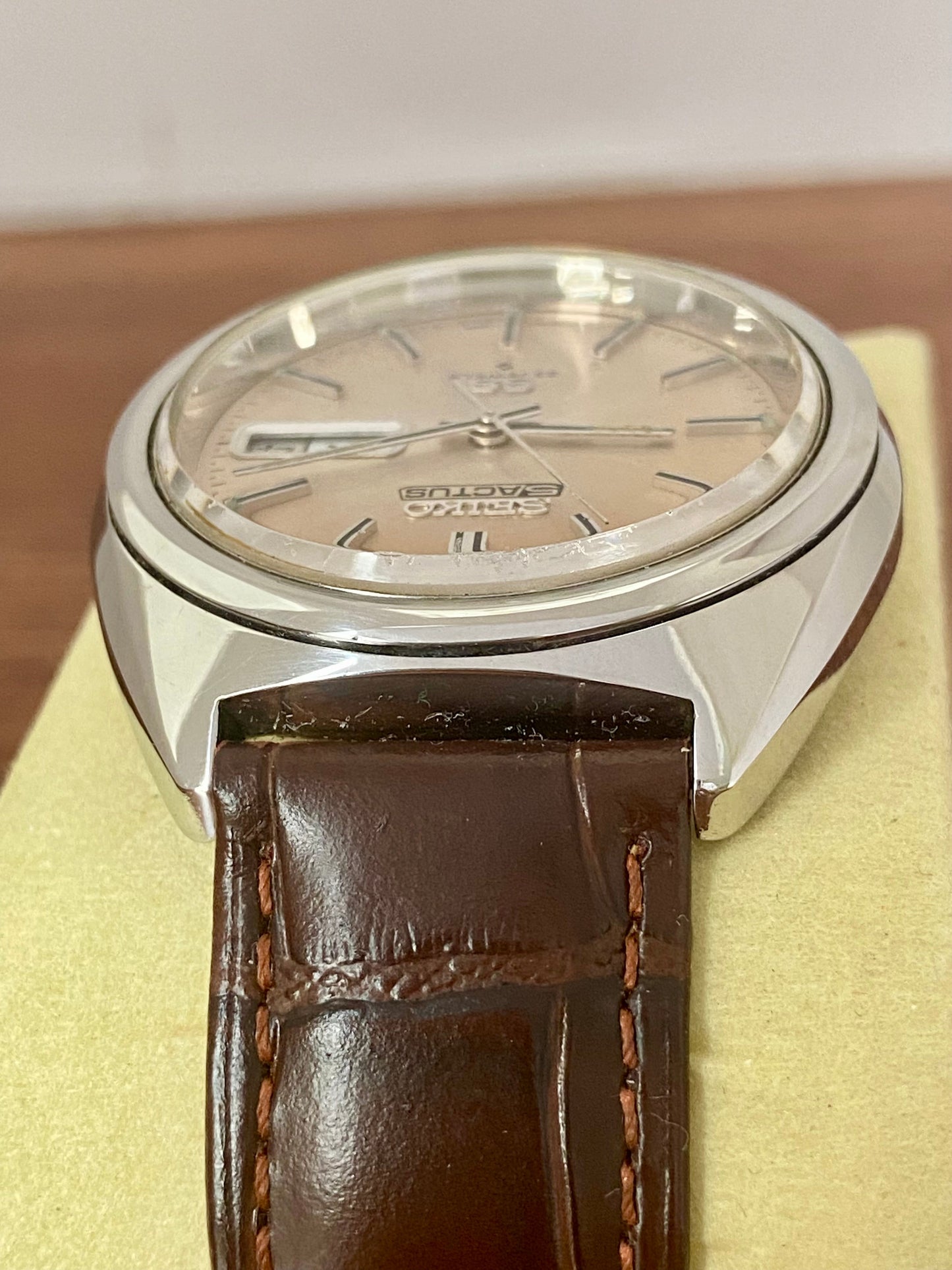 Vintage Seiko 5 SS Actus 6106-7520, Serviced, Salmon Dial November 1972 UK VINTAGE WATCH LTD