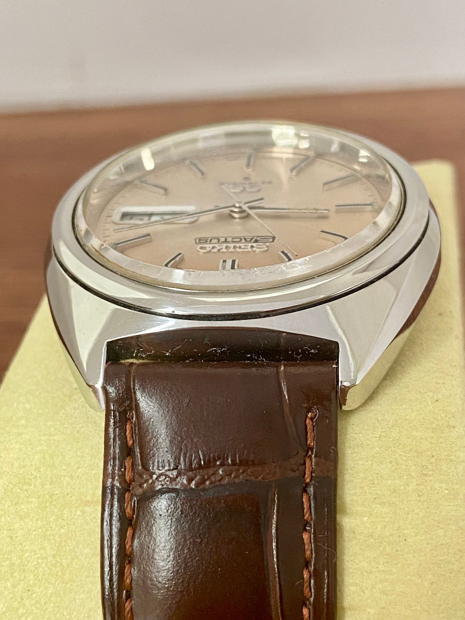 Vintage Seiko 5 SS Actus 6106-7520, Serviced, Salmon Dial November 1972 UK VINTAGE WATCH LTD