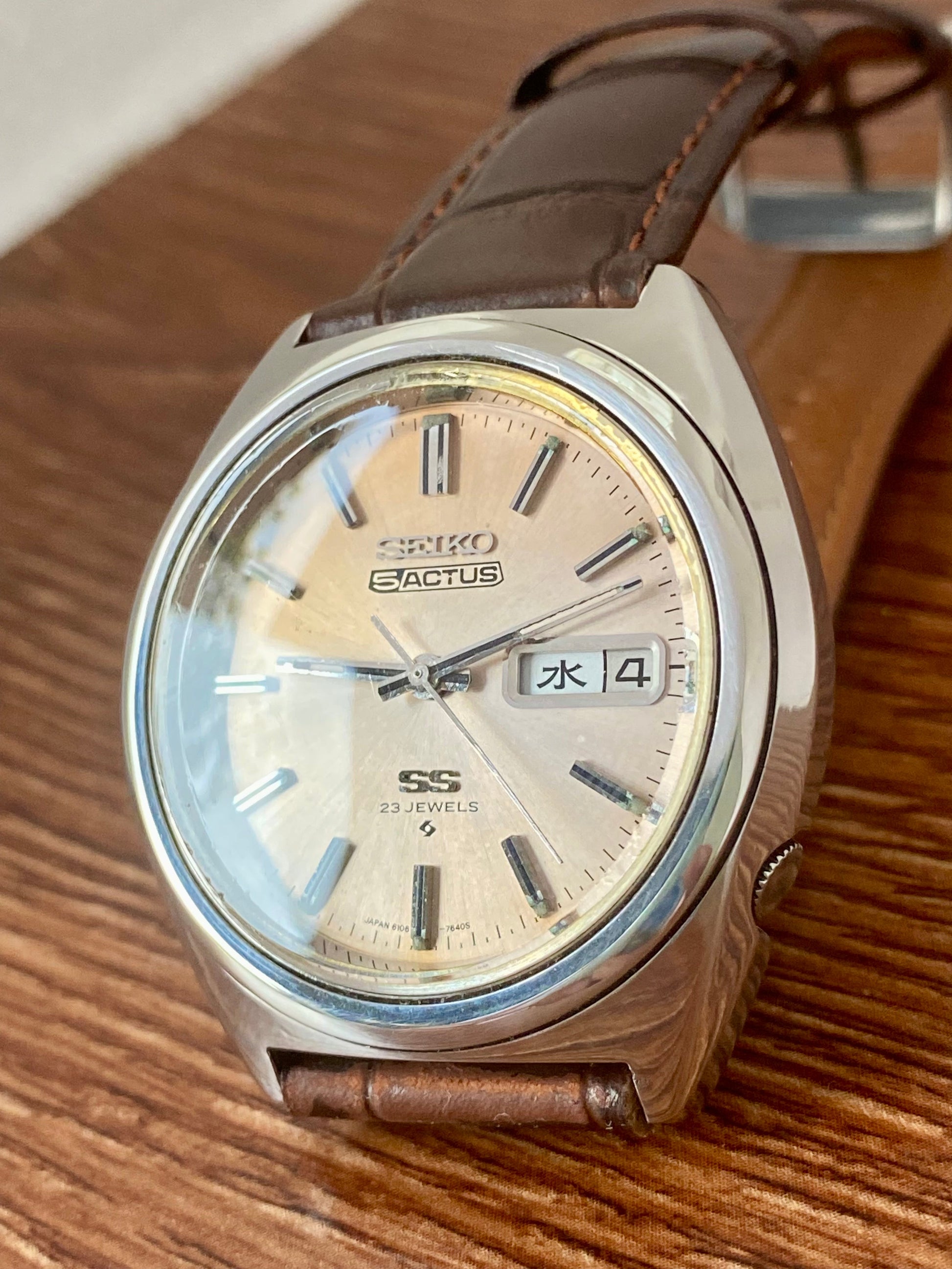 Vintage Seiko 5 SS Actus 6106-7520, Serviced, Salmon Dial November 1972 UK VINTAGE WATCH LTD