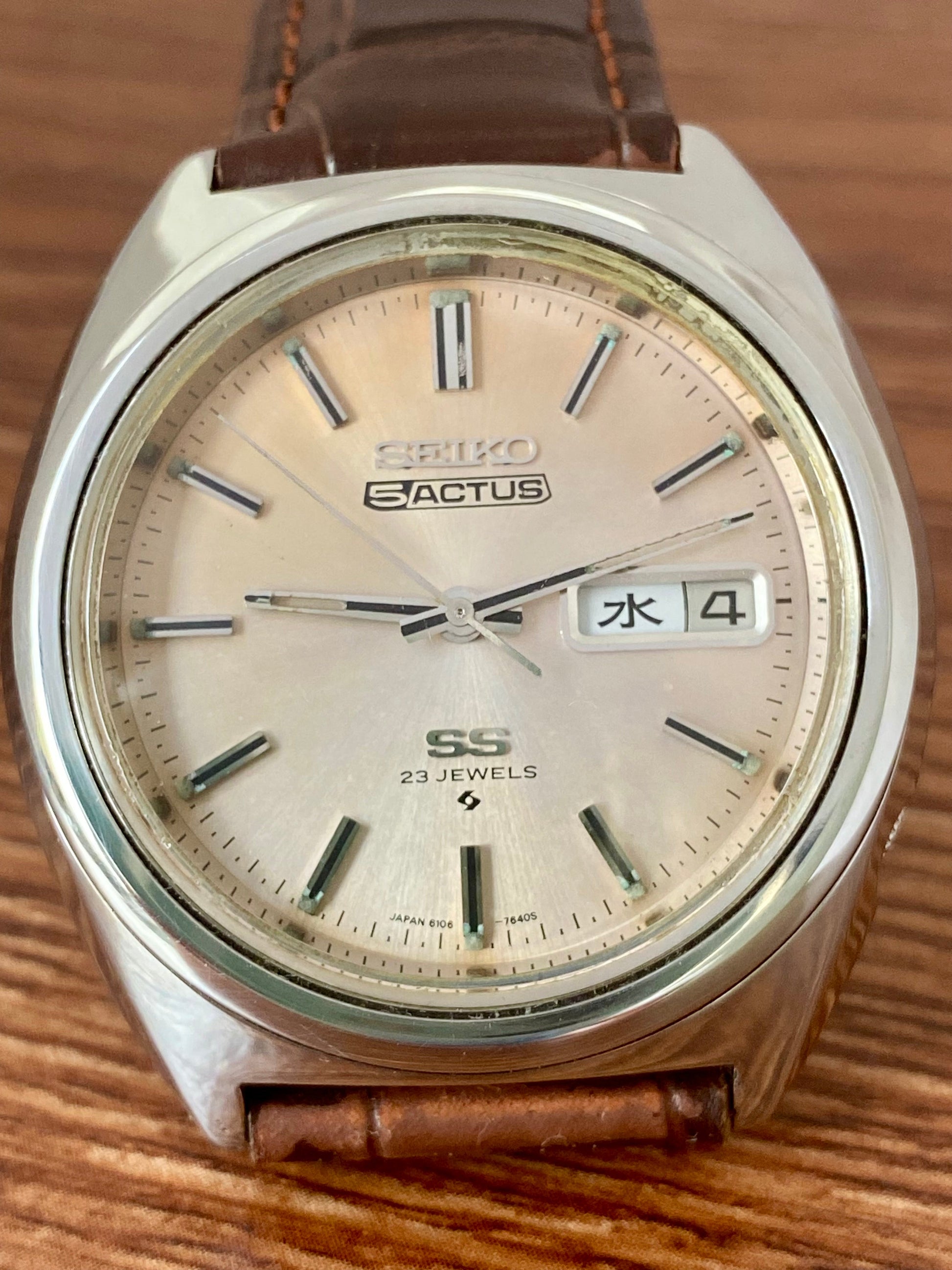Vintage Seiko 5 SS Actus 6106-7520, Serviced, Salmon Dial November 1972 UK VINTAGE WATCH LTD