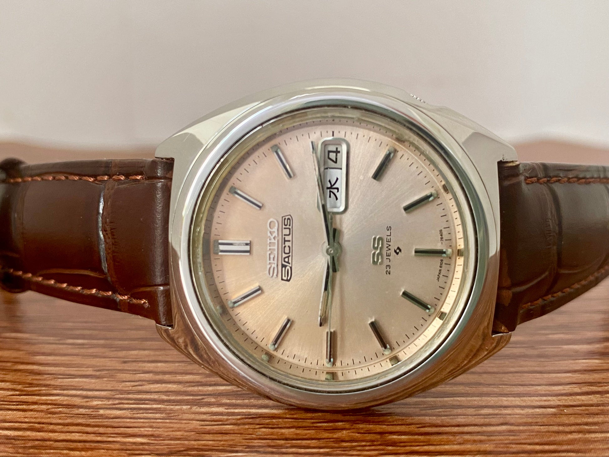 Vintage Seiko 5 SS Actus 6106-7520, Serviced, Salmon Dial November 1972 UK VINTAGE WATCH LTD