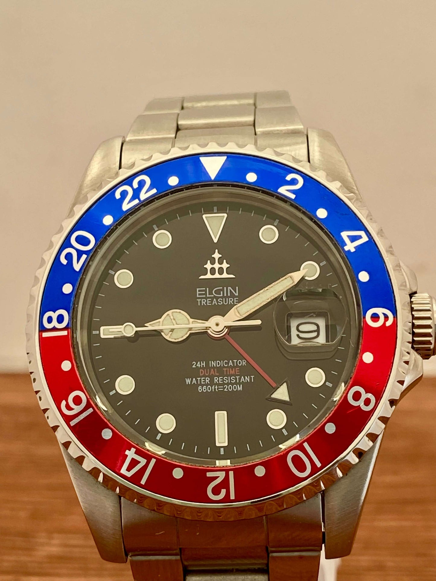 Vintage Elgin Quartz Treasure FK-1028-C, Blue & Red Bezel 1990s