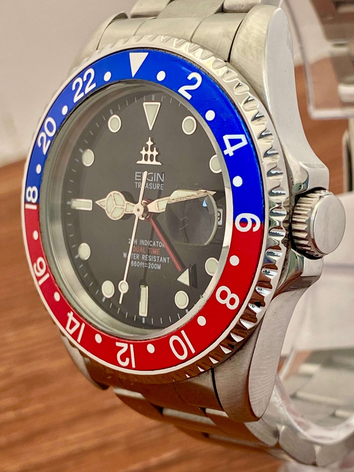 Vintage Elgin Quartz Treasure FK-1028-C, Blue & Red Bezel 1990s
