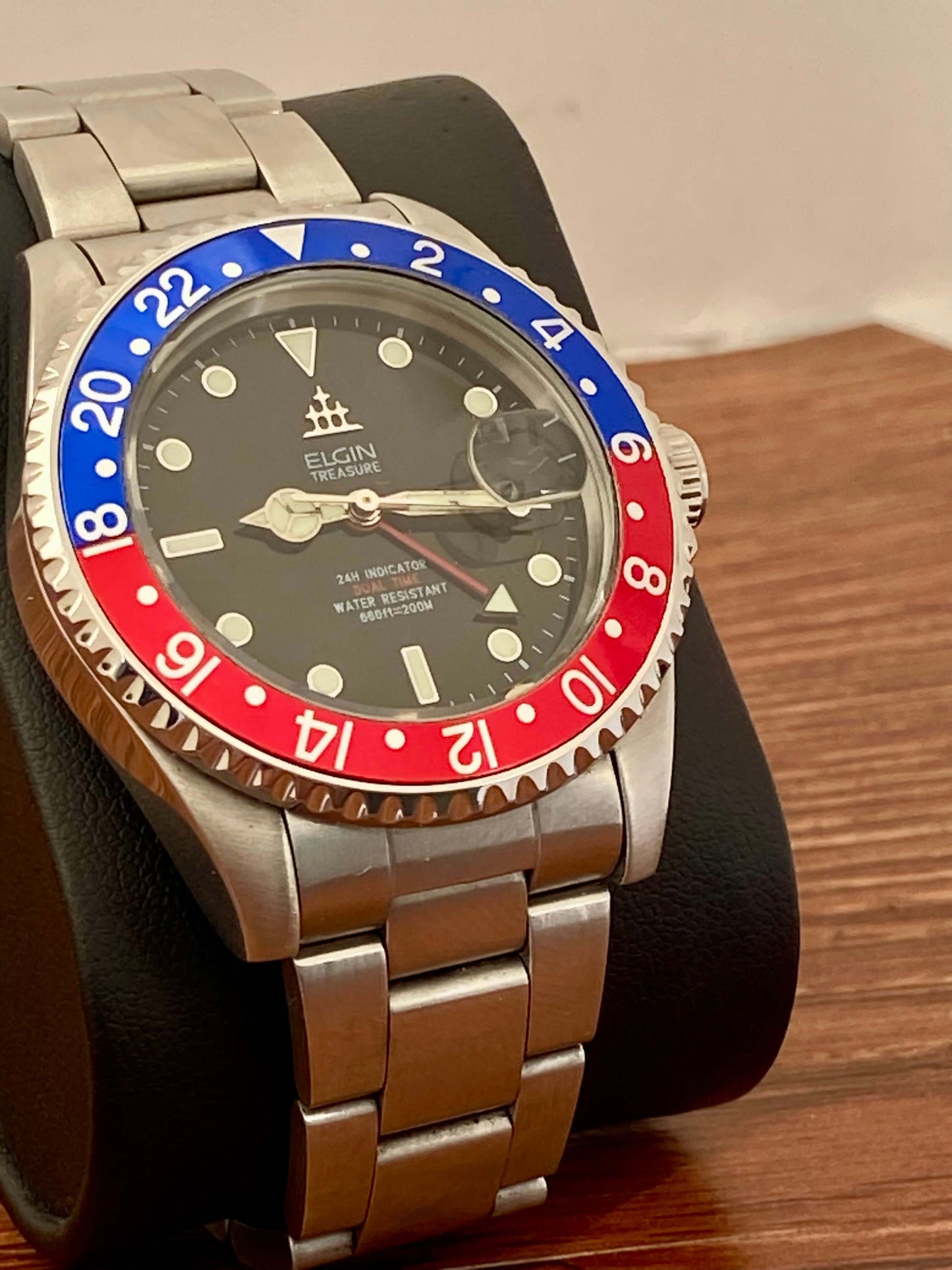 Vintage Elgin Quartz Treasure FK-1028-C, Blue & Red Bezel 1990s