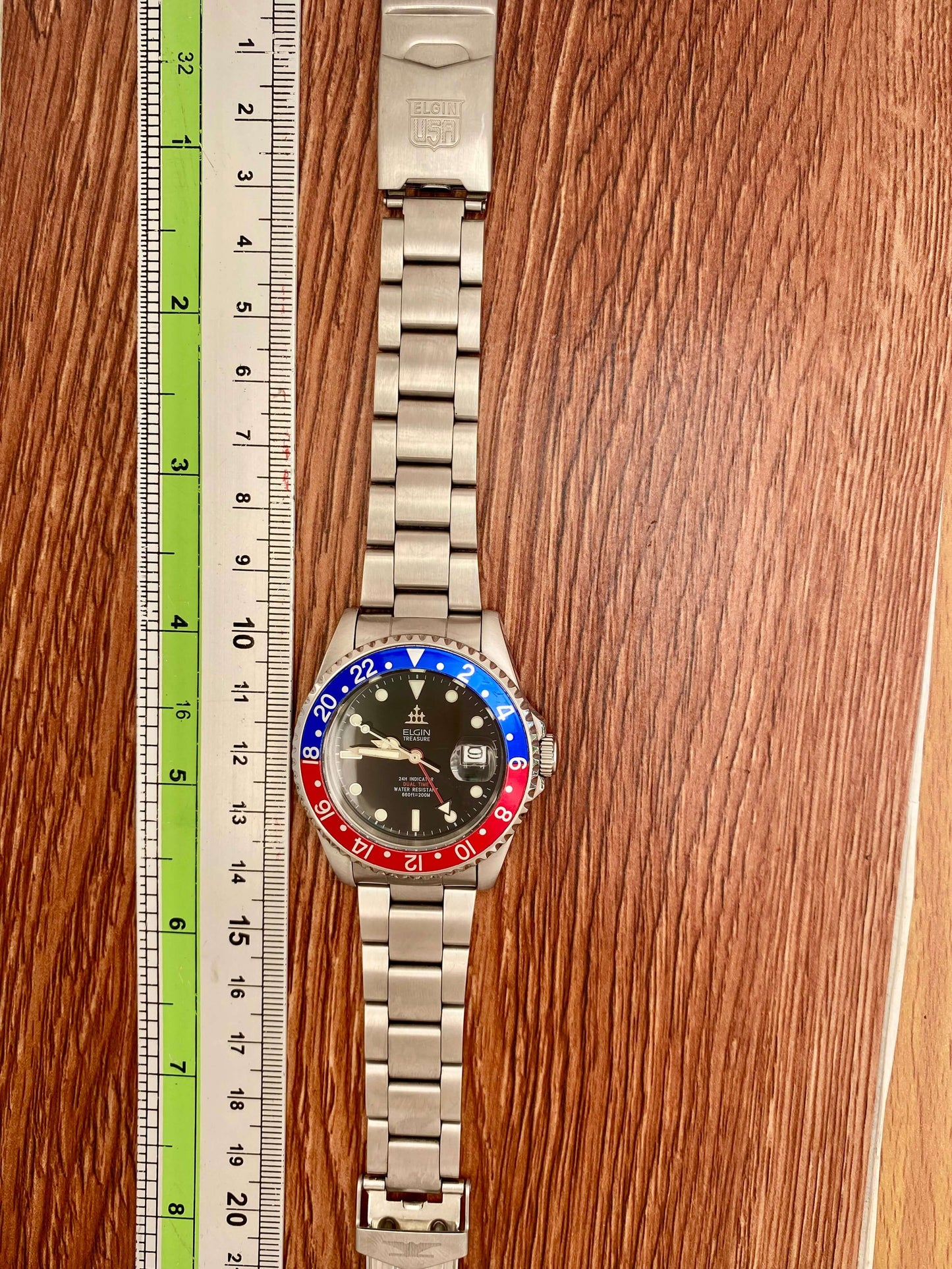 Vintage Elgin Quartz Treasure FK-1028-C, Blue & Red Bezel 1990s