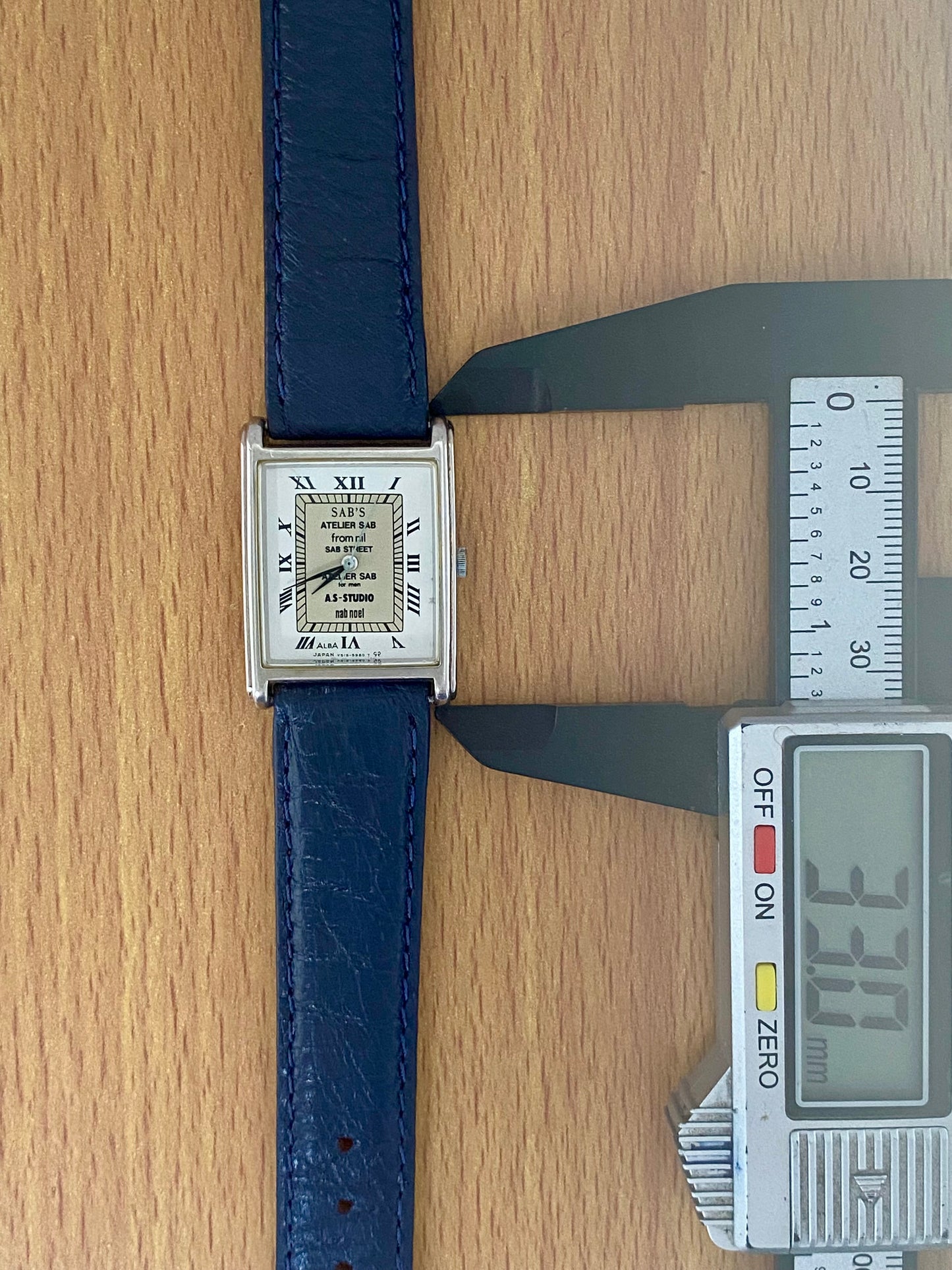 Rare Vintage Seiko Quartz Alba V515-5480, SABS Tank, February 1999