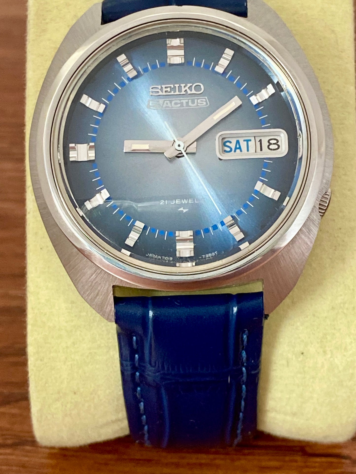 Vintage Seiko 5 Actus 7019-7210 Blue SERVICED Auto January 1974