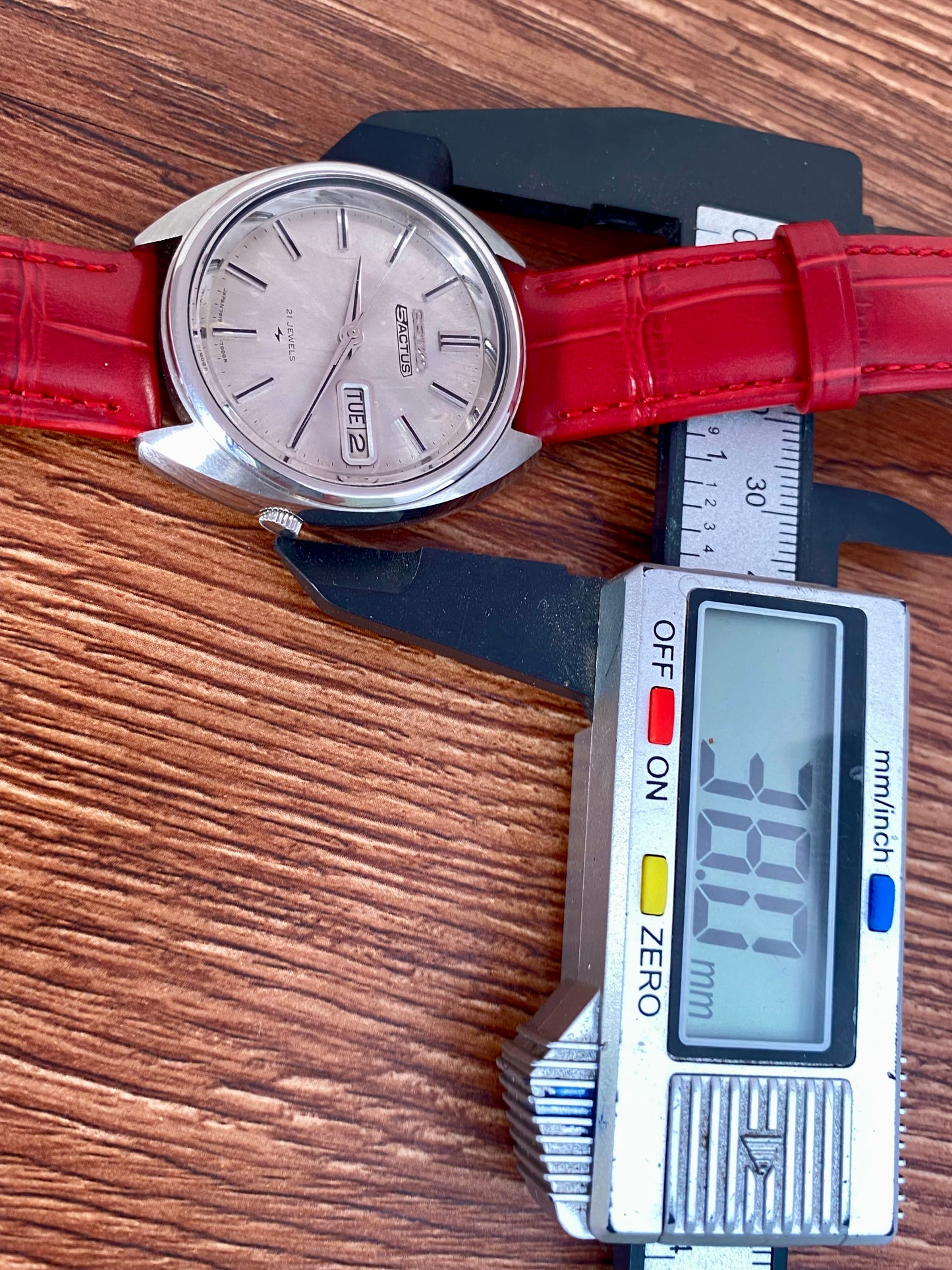 Vintage Seiko 5 Actus 7019-7040 Serviced Auto, November 1979