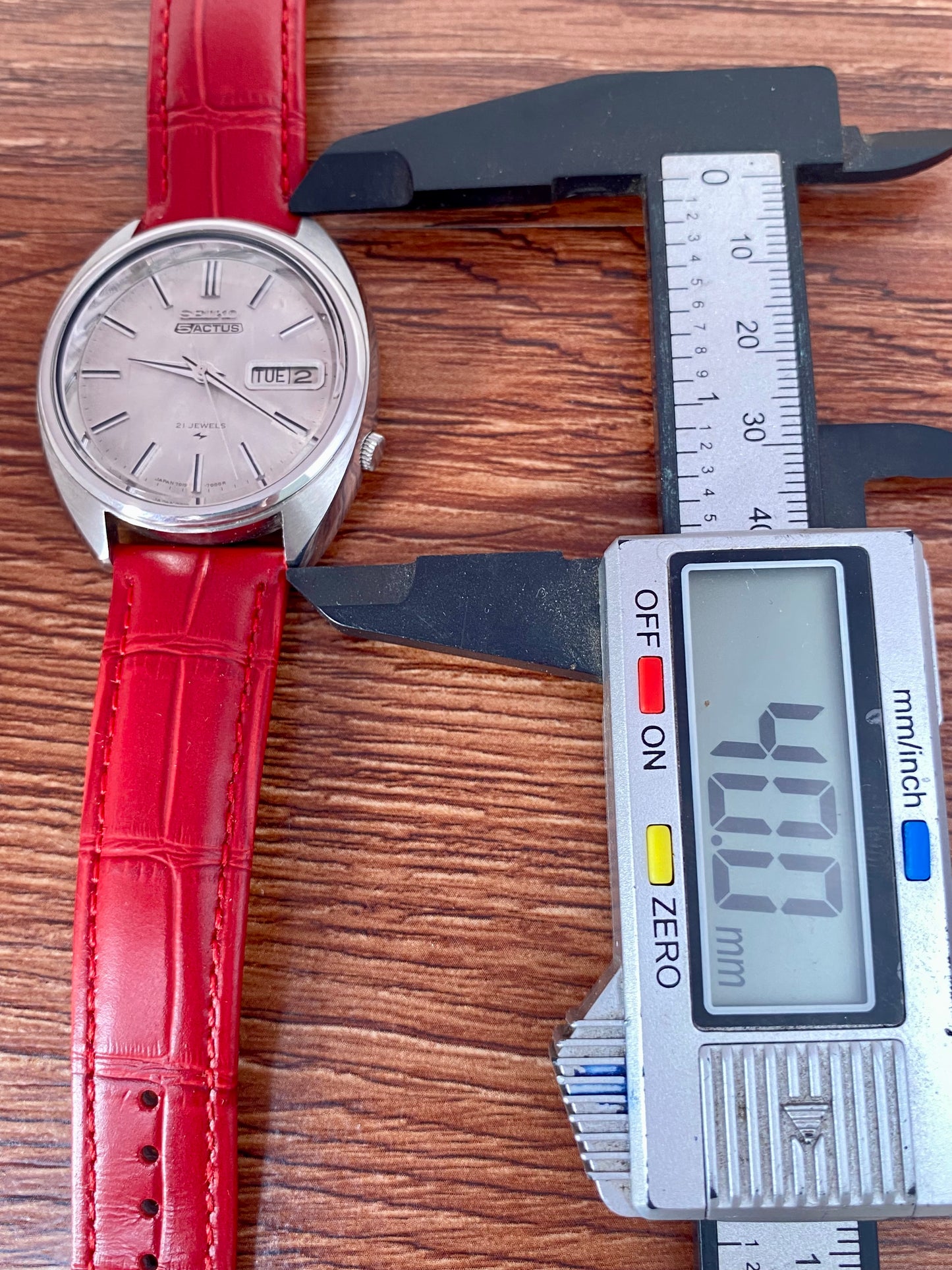 Vintage Seiko 5 Actus 7019-7040 Serviced Auto, November 1979