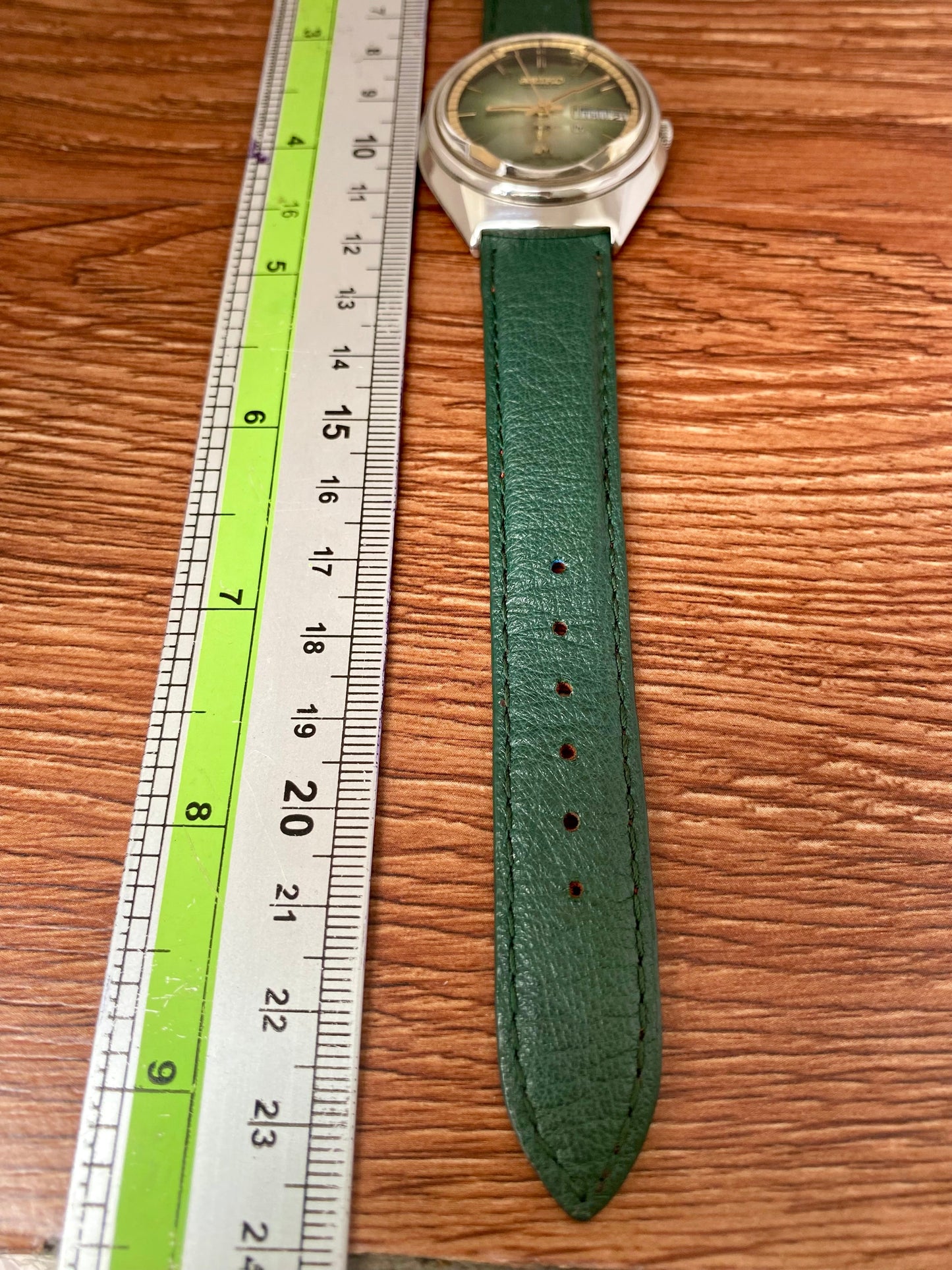 Vintage Seiko Lord Matic 5606-7270 Serviced Automatic, July 1973 UK VINTAGE WATCH LTD