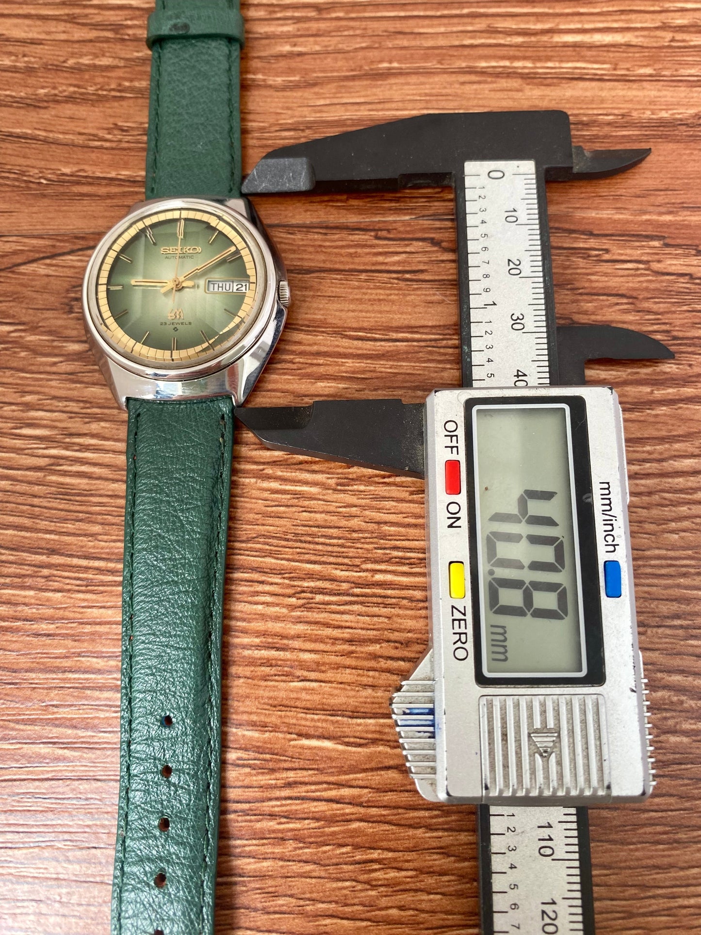 Vintage Seiko Lord Matic 5606-7270 Serviced Automatic, July 1973 UK VINTAGE WATCH LTD