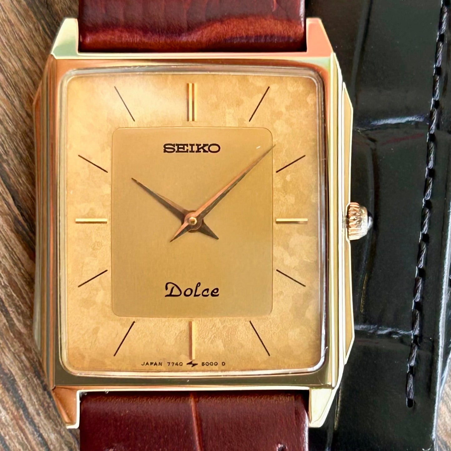 Vintage Seiko Dolce 7740-5000 Quartz Gold Flake, April 1987 UK VINTAGE WATCH LTD