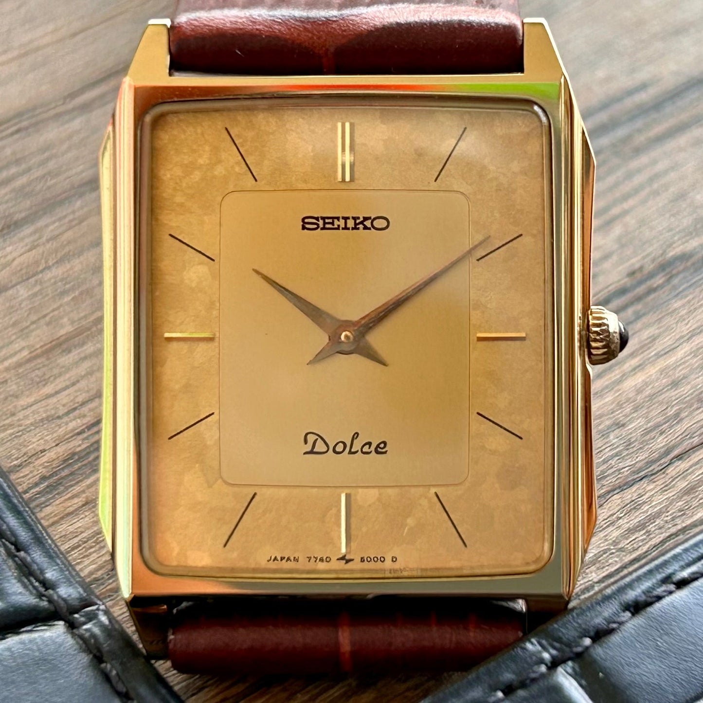 Vintage Seiko Dolce 7740-5000 Quartz Gold Flake, April 1987 UK VINTAGE WATCH LTD