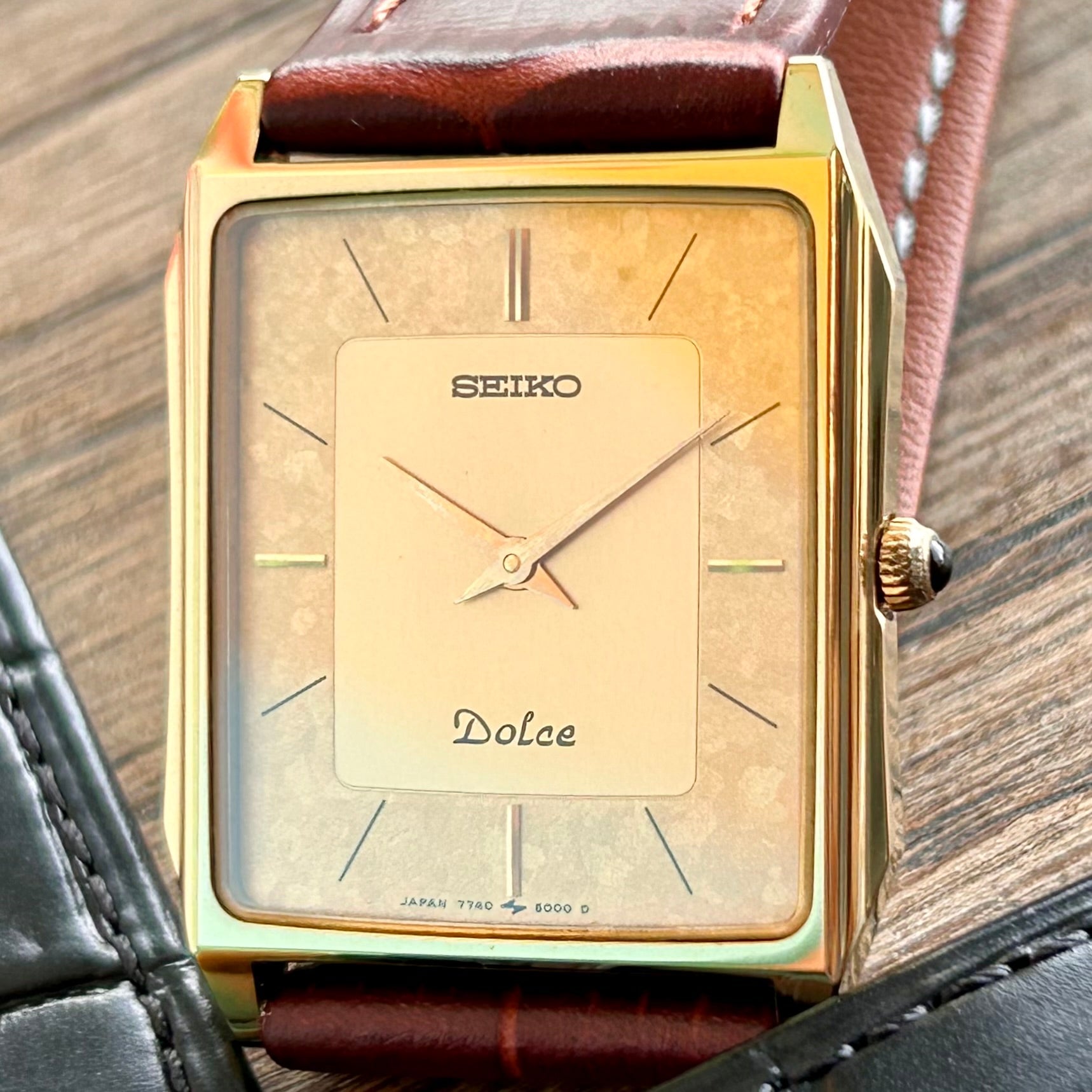 Vintage Seiko Dolce 7740-5000 Quartz Gold Flake, April 1987 UK VINTAGE WATCH LTD