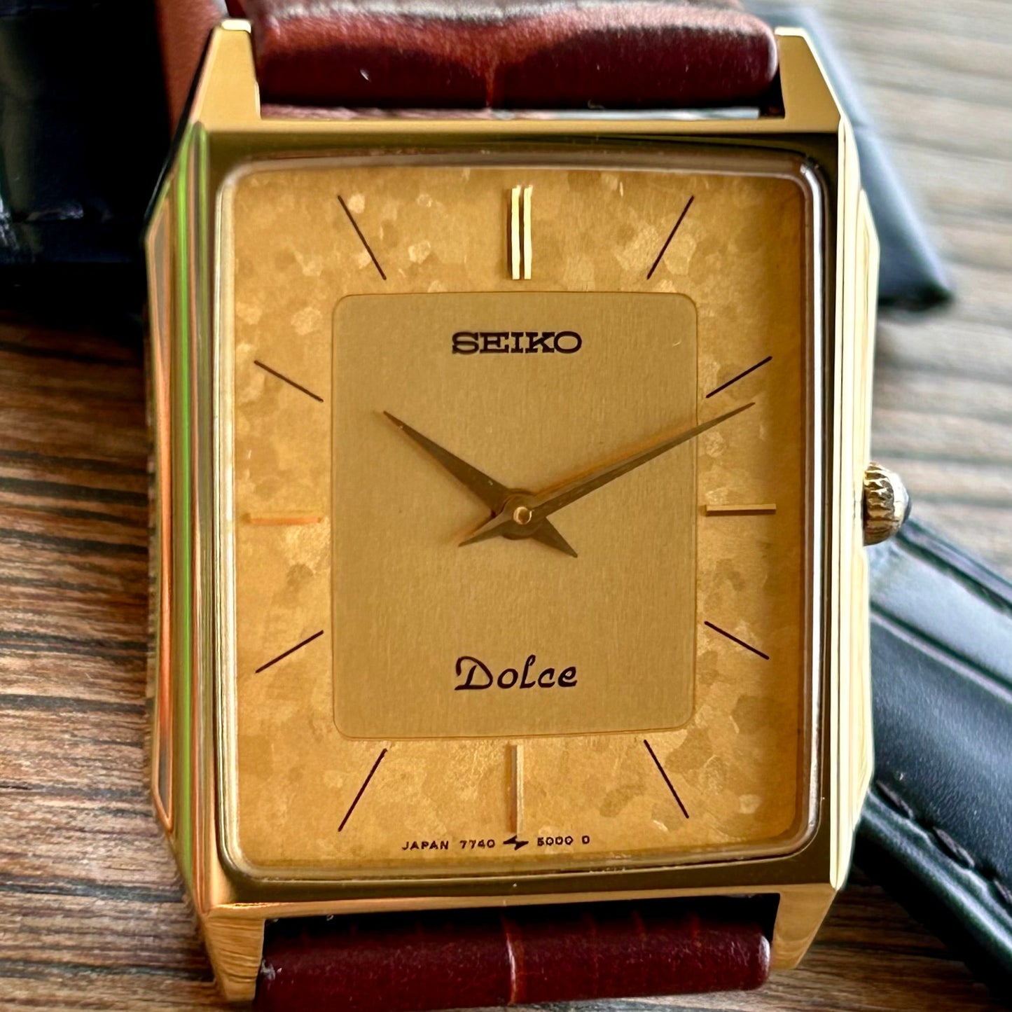 Vintage Seiko Dolce 7740-5000 Quartz Gold Flake, April 1987 UK VINTAGE WATCH LTD