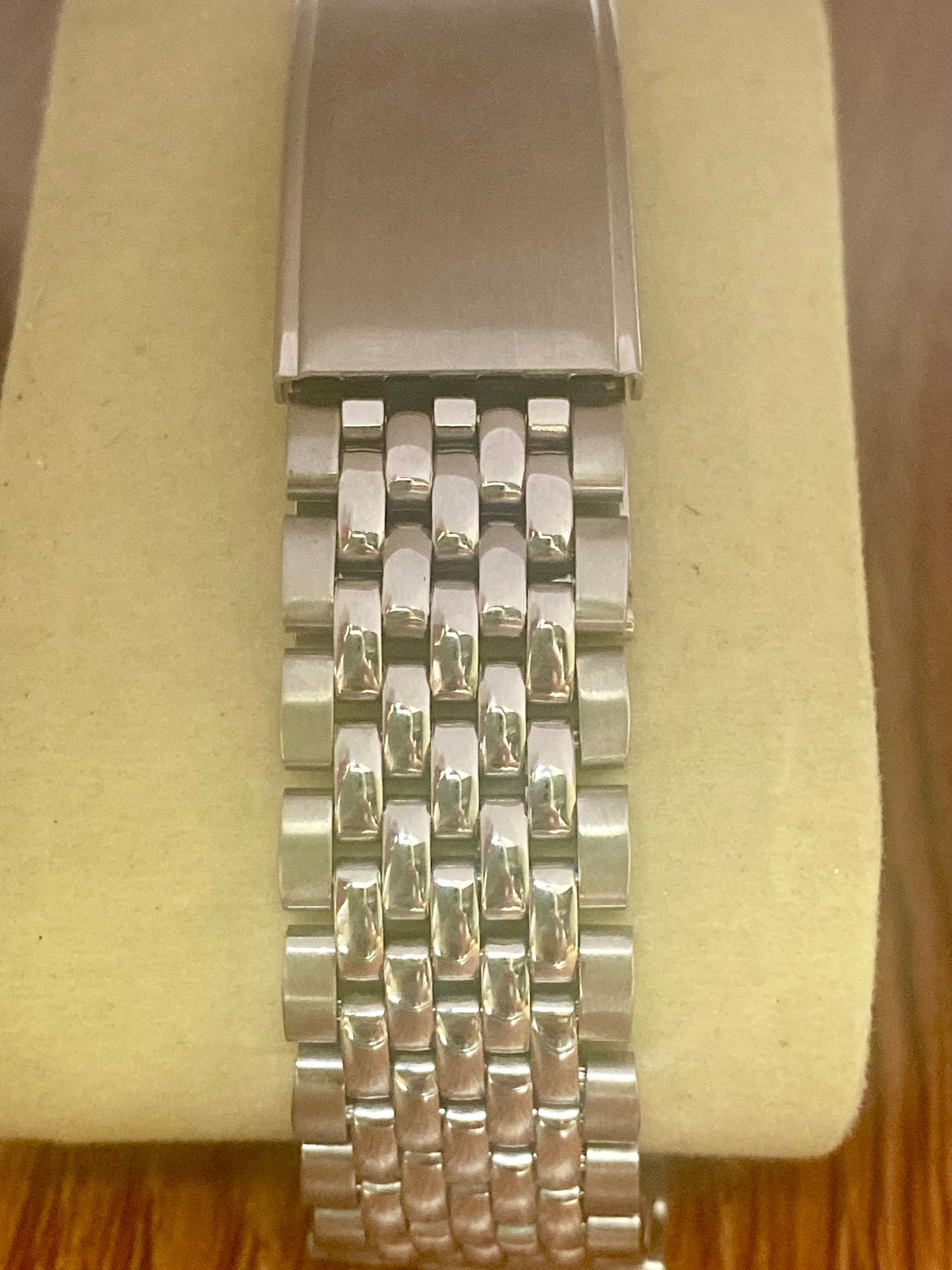 20mm Beads of Rice Watch Bracelet with Straight Ends UK VINTAGE WATCH LTD